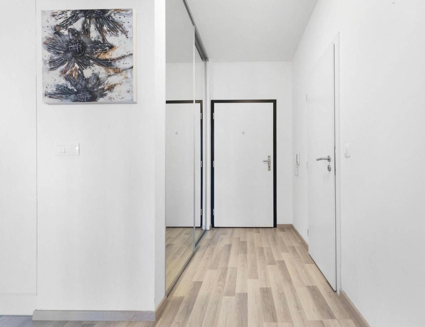 Sunflower - Modern large charming apartment with balcony