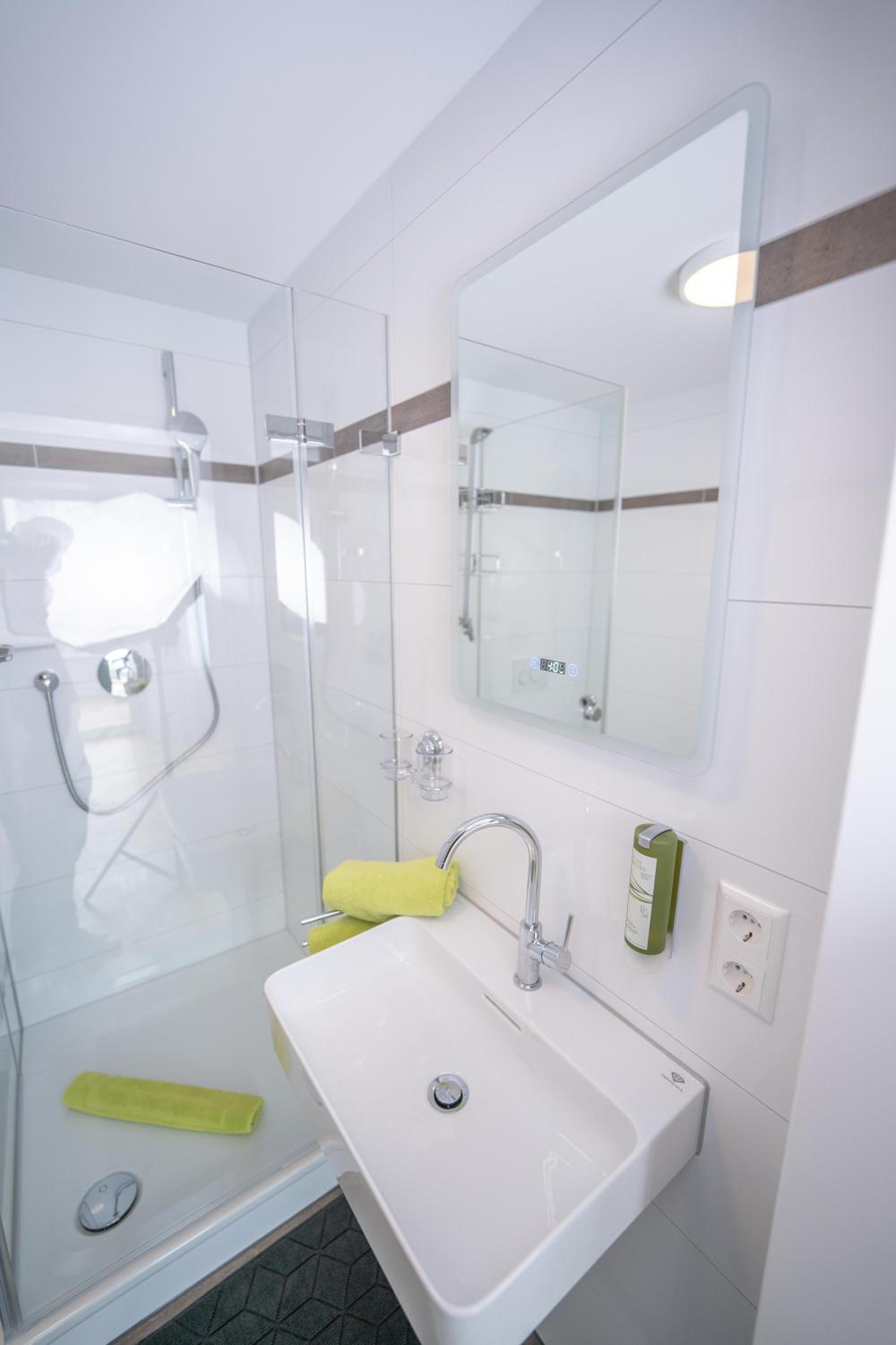 City Apartments FN L 6 KLIMATISIERT mit Balkon - Deluxe Doppelzimmer