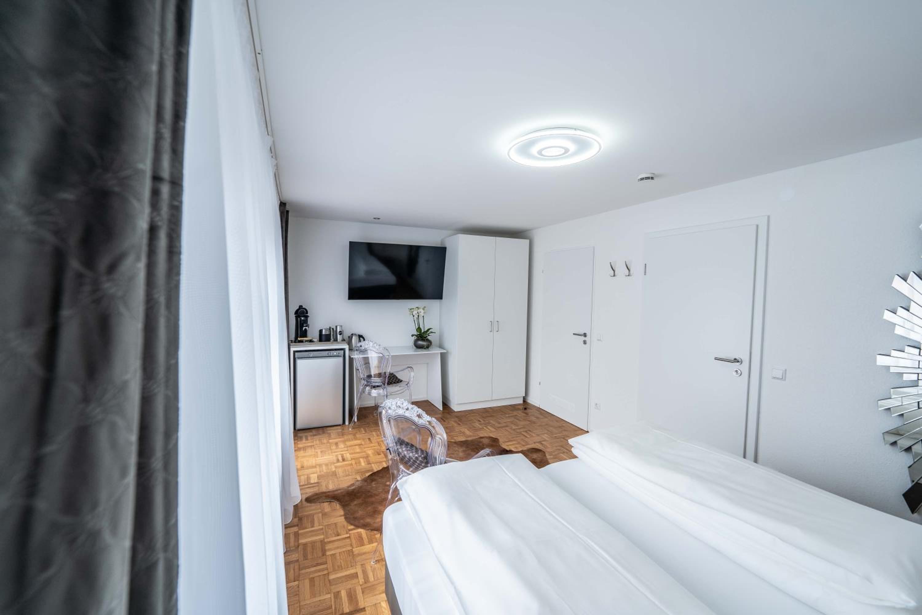 City Apartments FN L 6 KLIMATISIERT mit Balkon - Deluxe Doppelzimmer