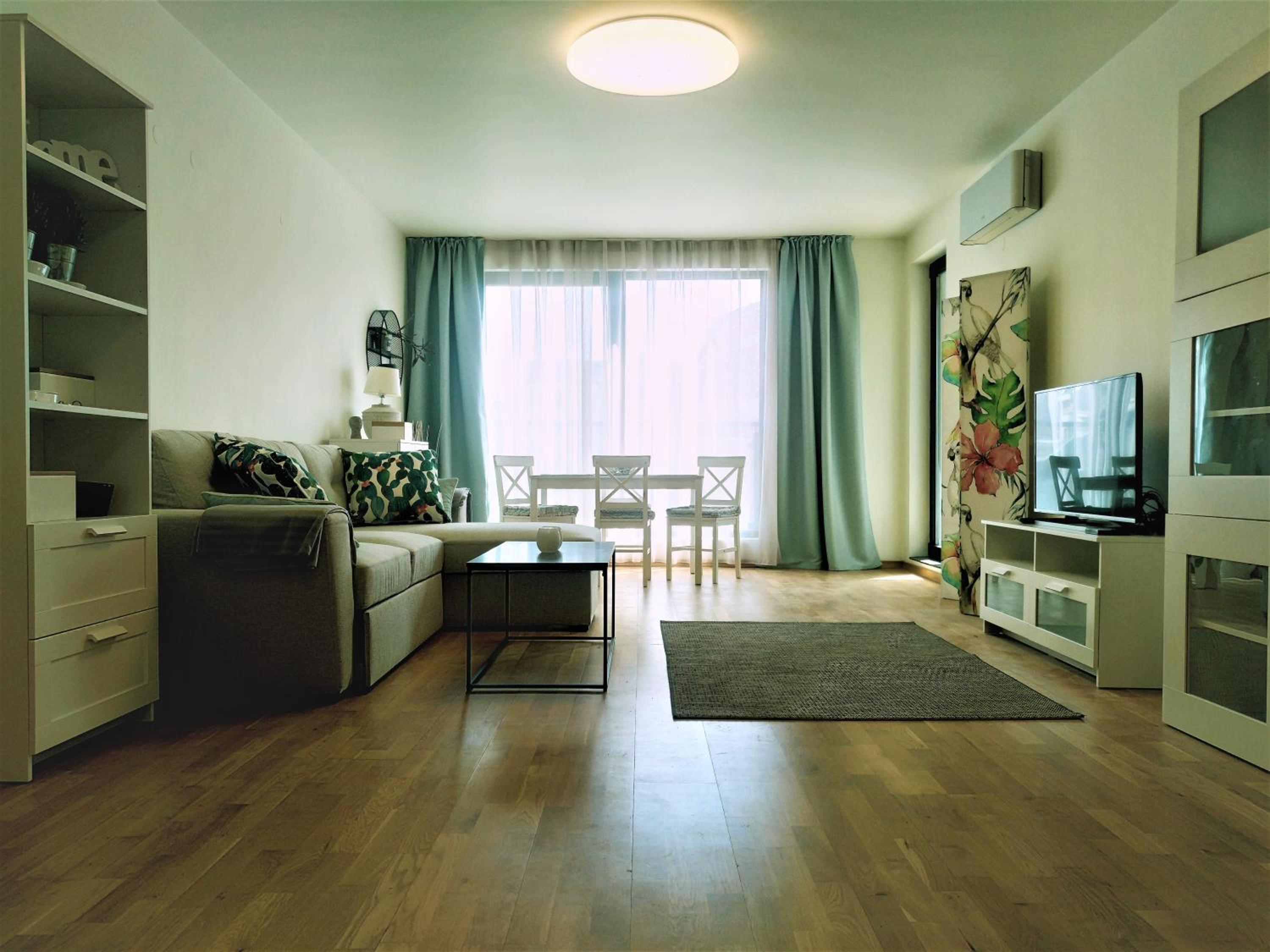 Baratero Club Apartments Private Parking EV points