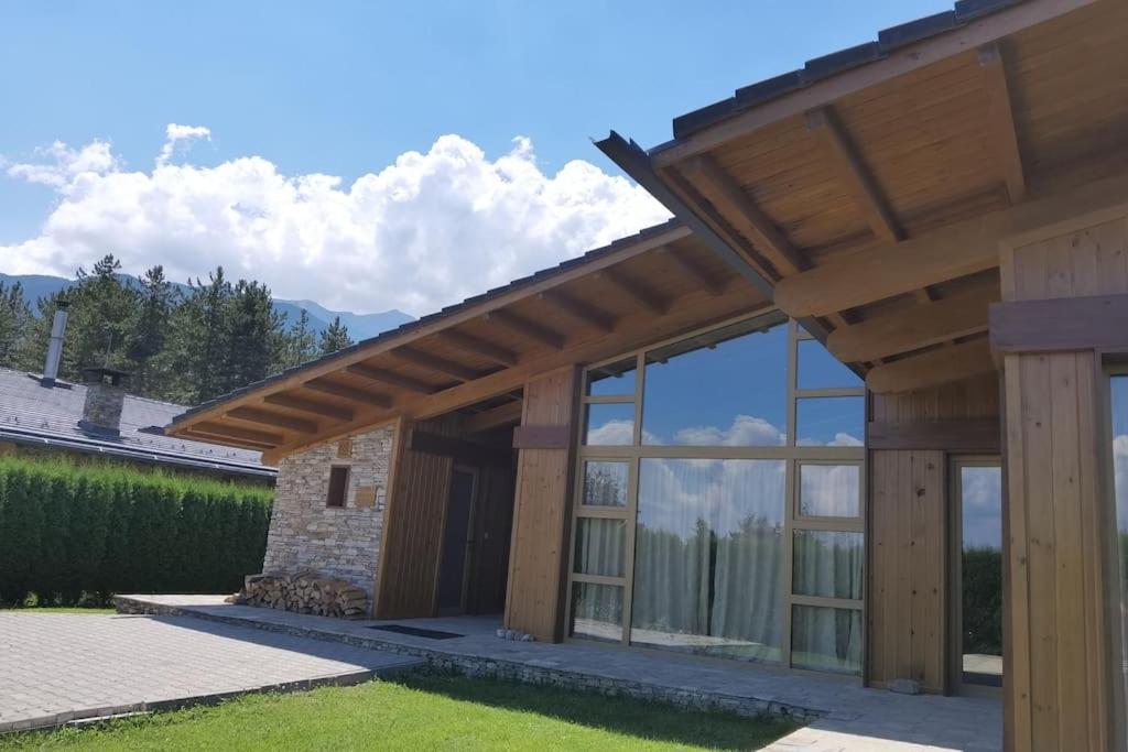 MAGNET - private chalet view 3