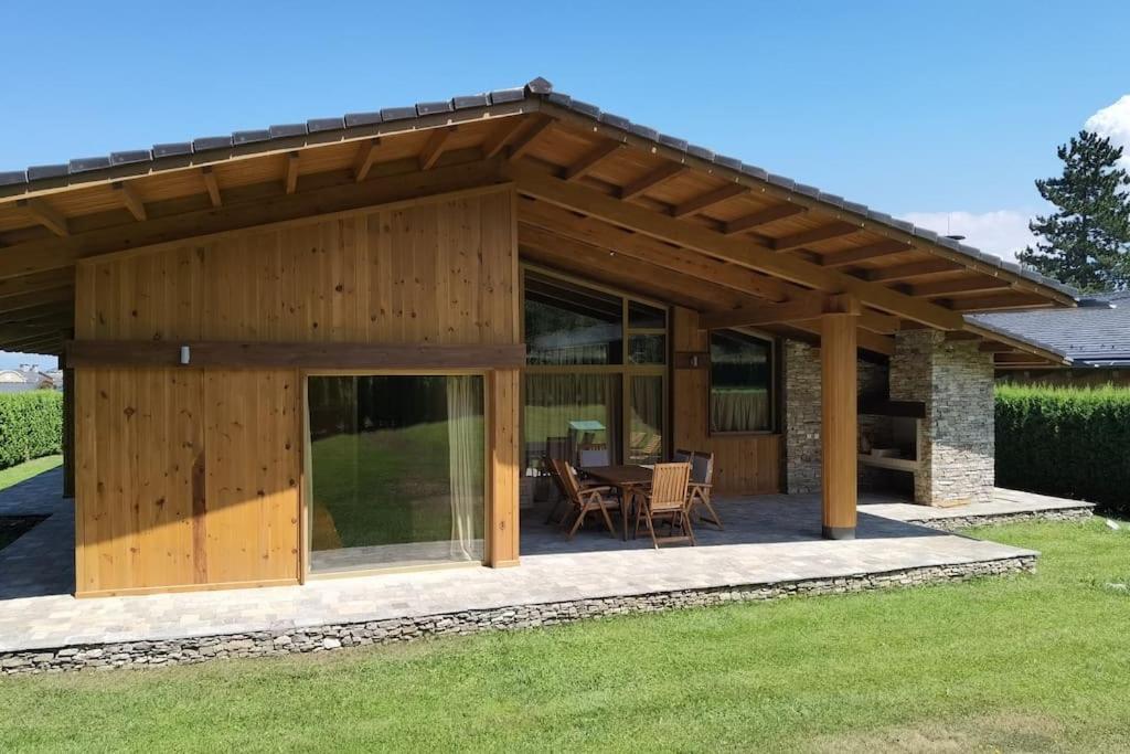 MAGNET - private chalet view 2