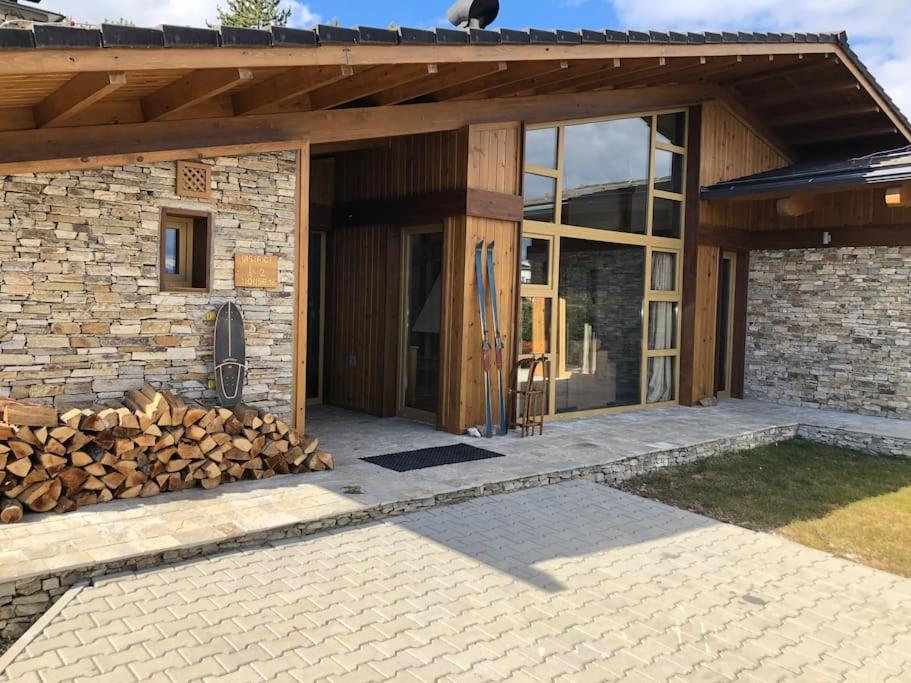 MAGNET - private chalet view 4