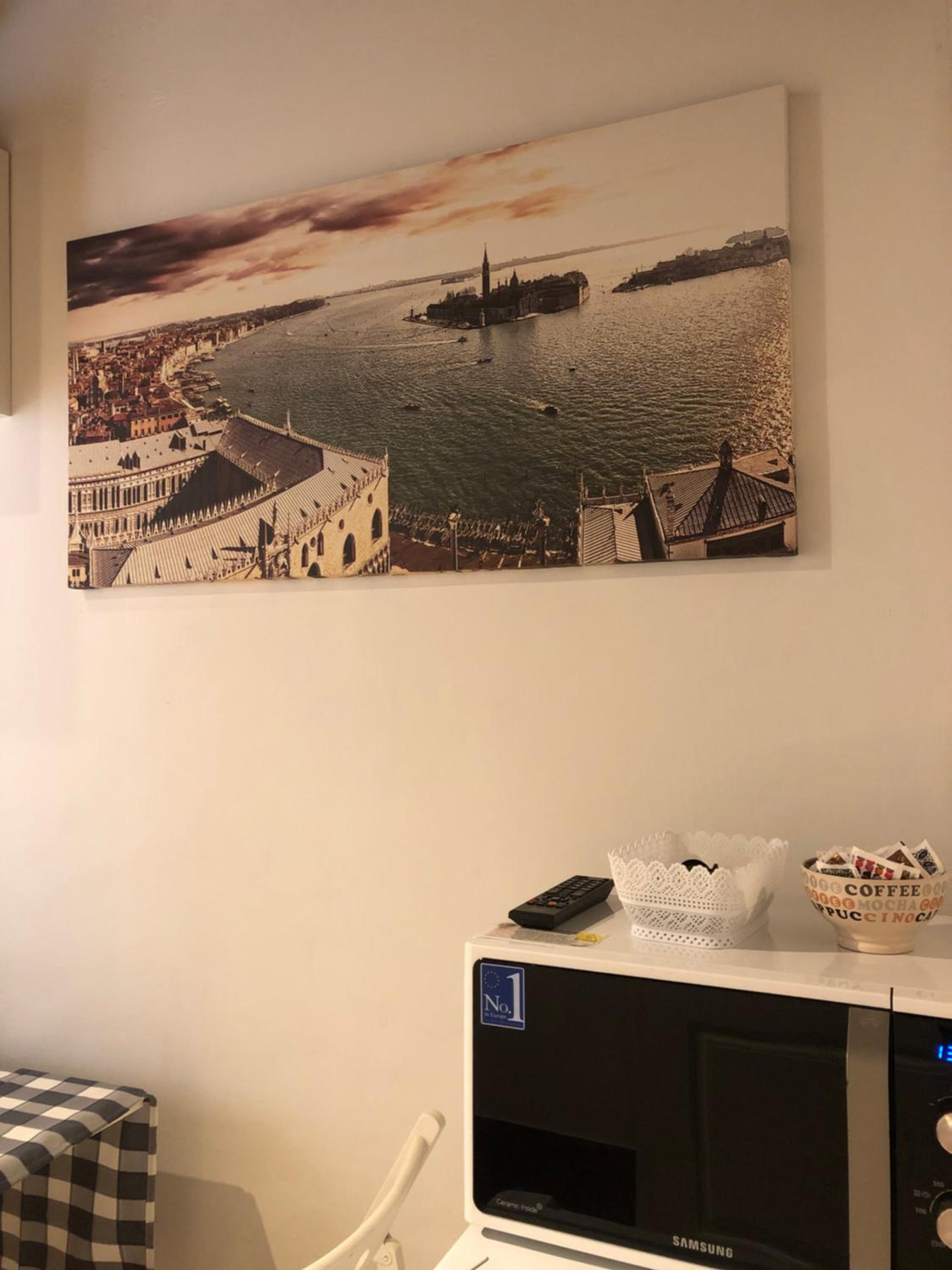 SALAMON GUEST HOUSE
