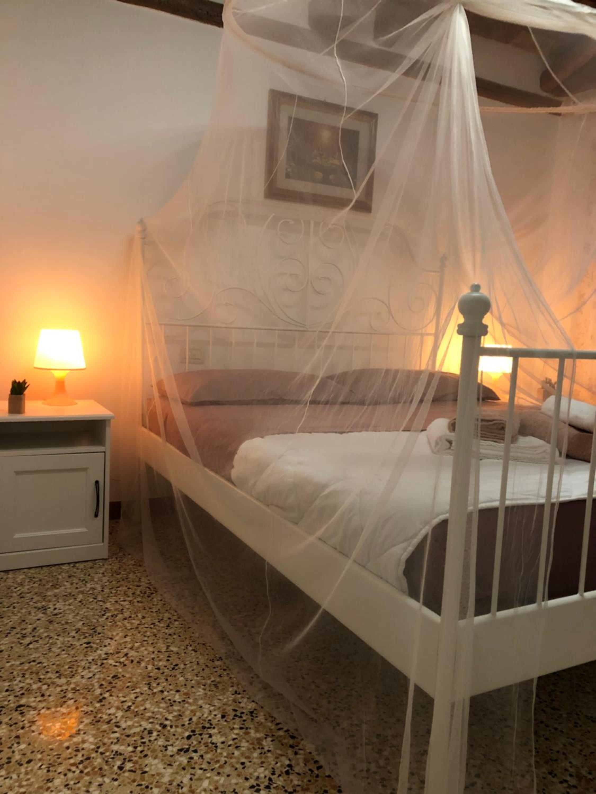 SALAMON GUEST HOUSE