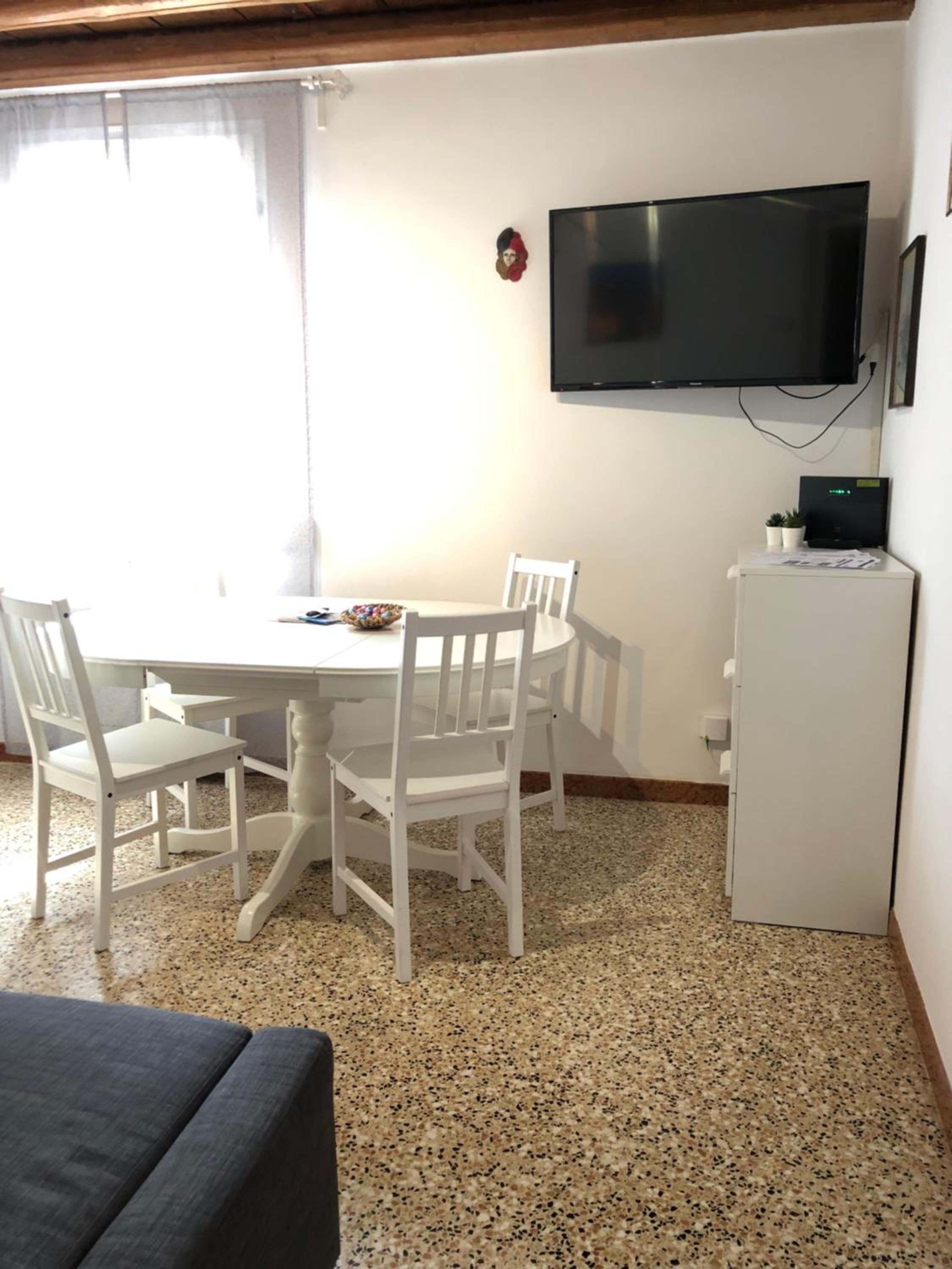 SALAMON GUEST HOUSE
