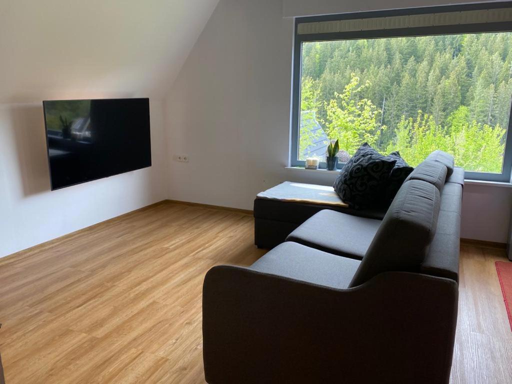 Haus Adler - Komplettes Ferienhaus am Badesee