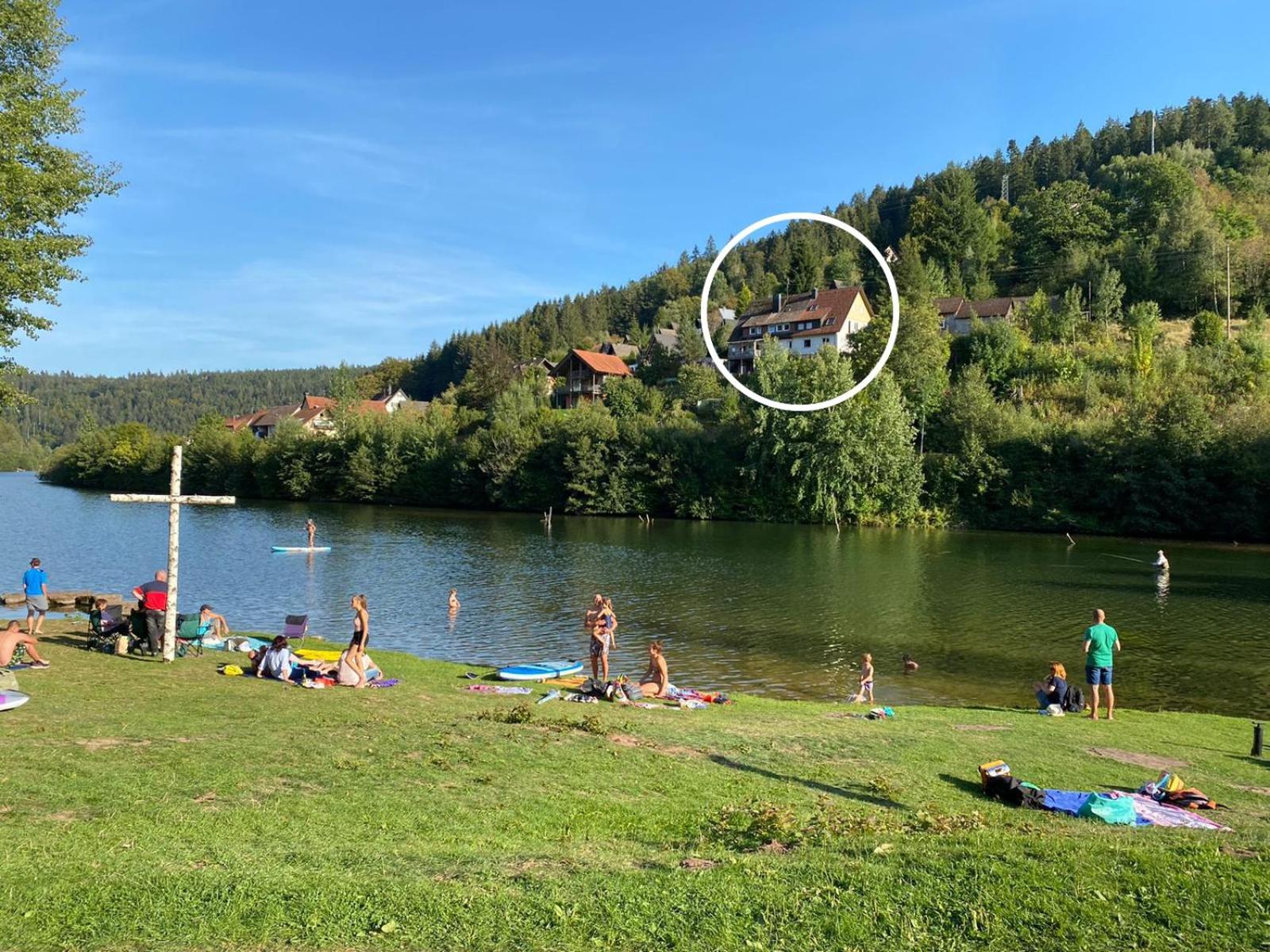 Haus Adler - Komplettes Ferienhaus am Badesee