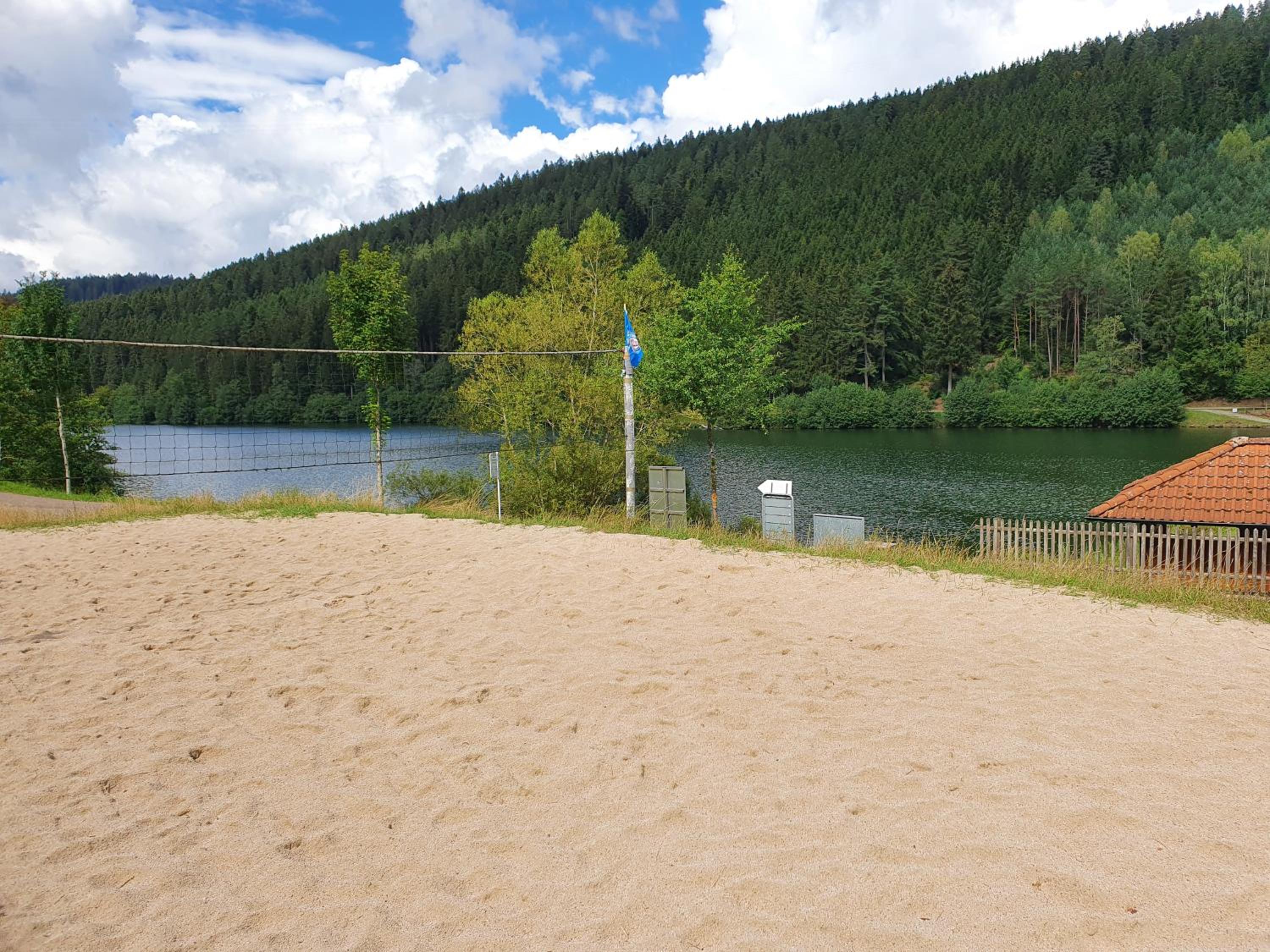 Haus Adler - Komplettes Ferienhaus am Badesee
