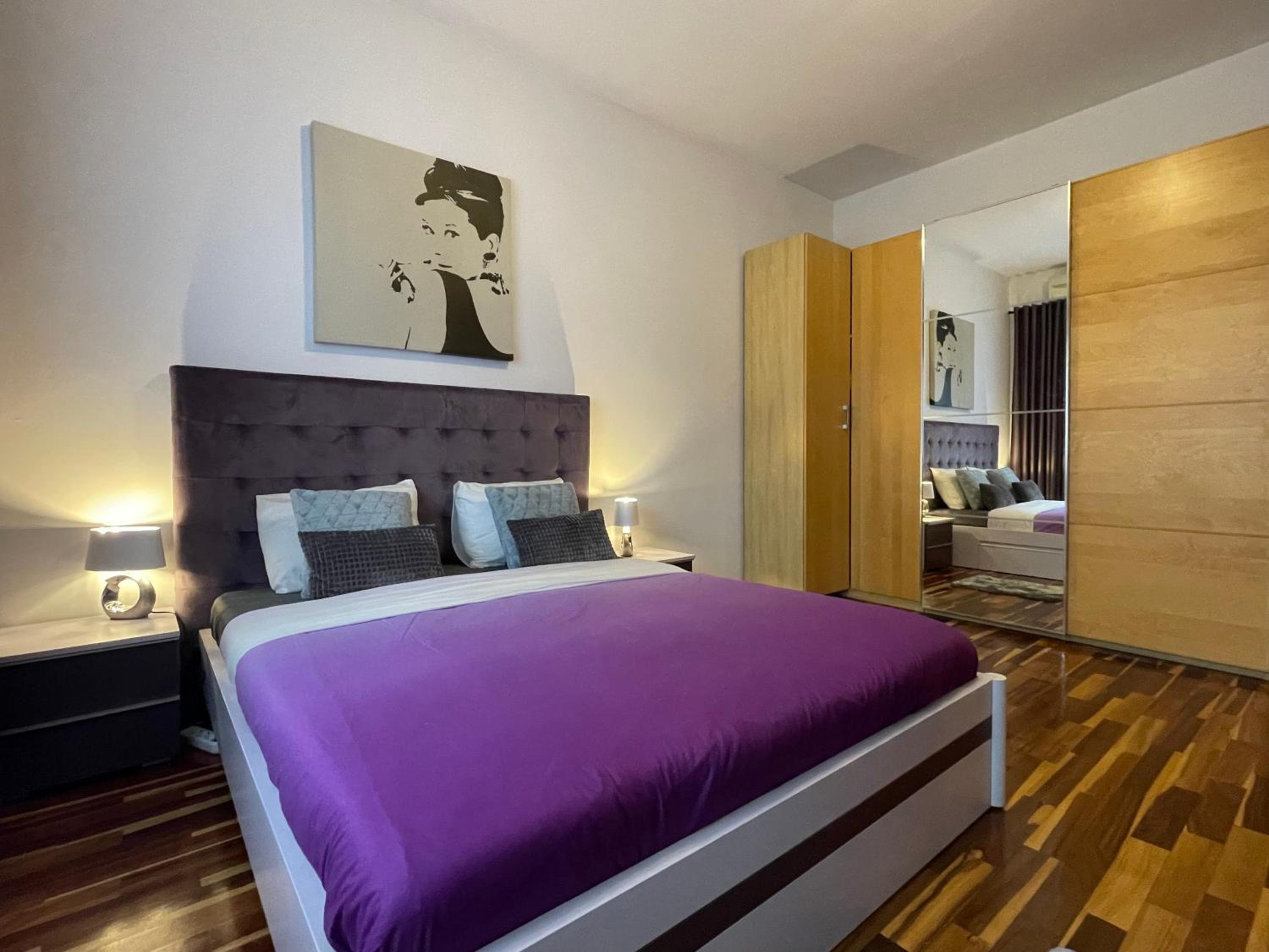 Bucharest Central Studio 2 view 2