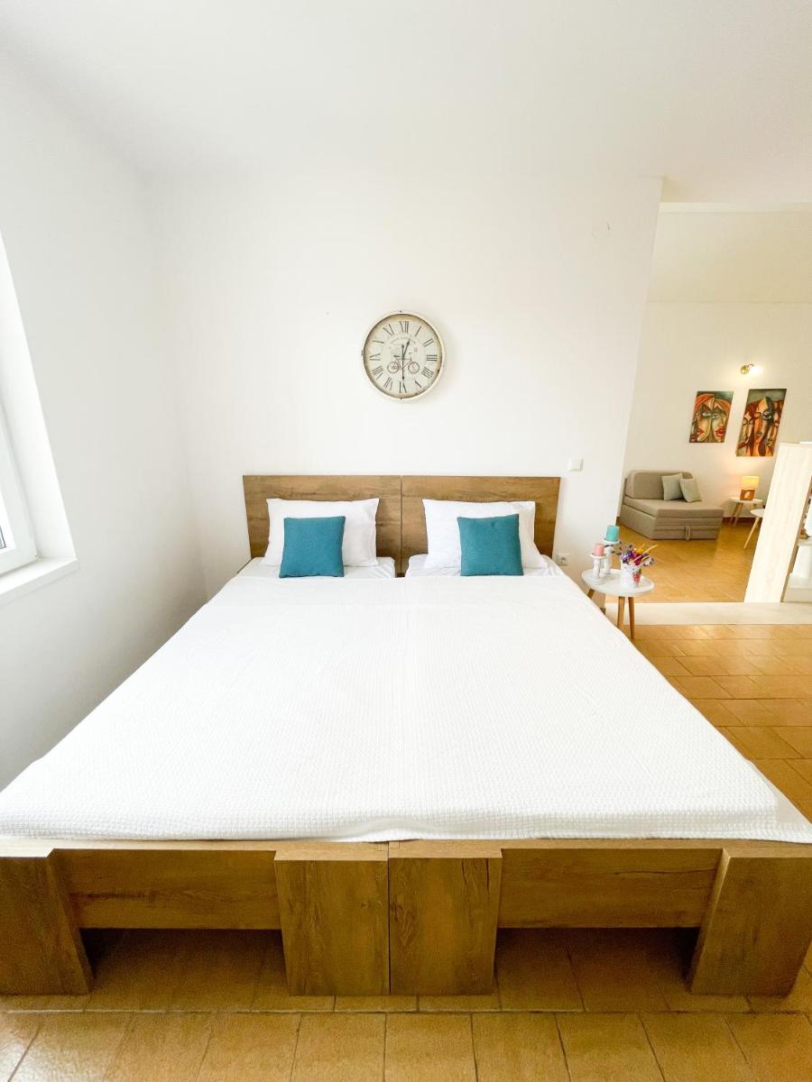 Spacious Apartment Amaros view 3