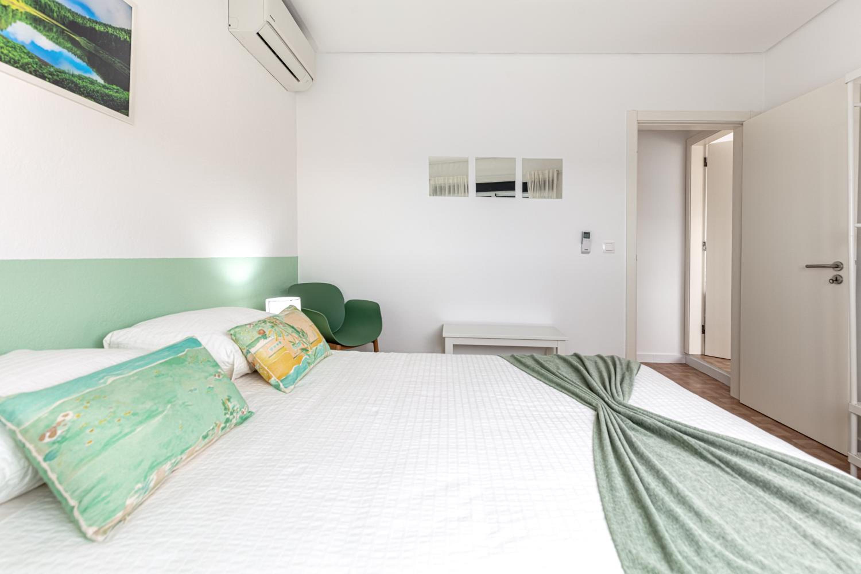 EG Ocean View en São Roque — hotel room