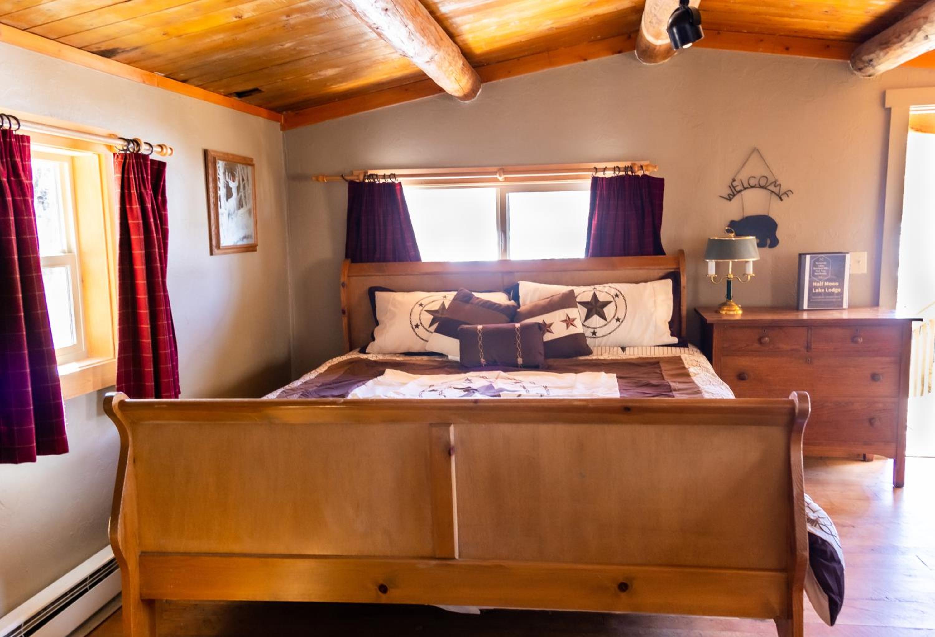 Half Moon Lake Lodge view 4