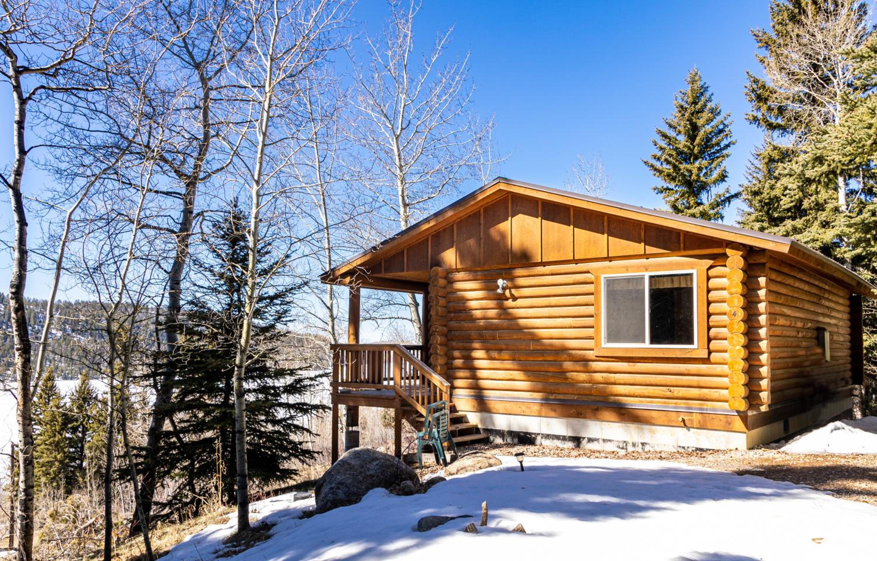 Half Moon Lake Lodge view 3