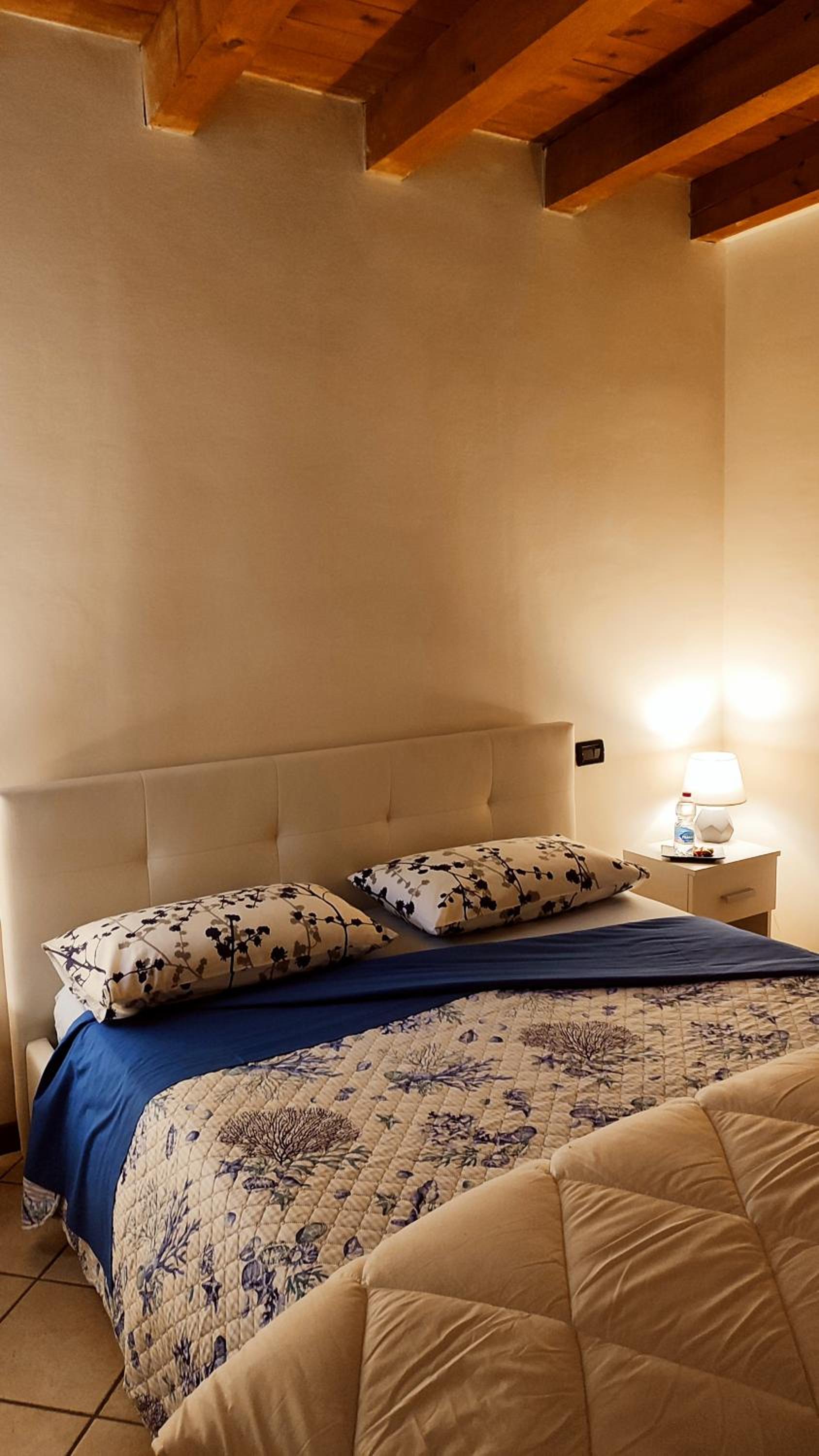 Ca' degli Sposi en Mantova — bedroom