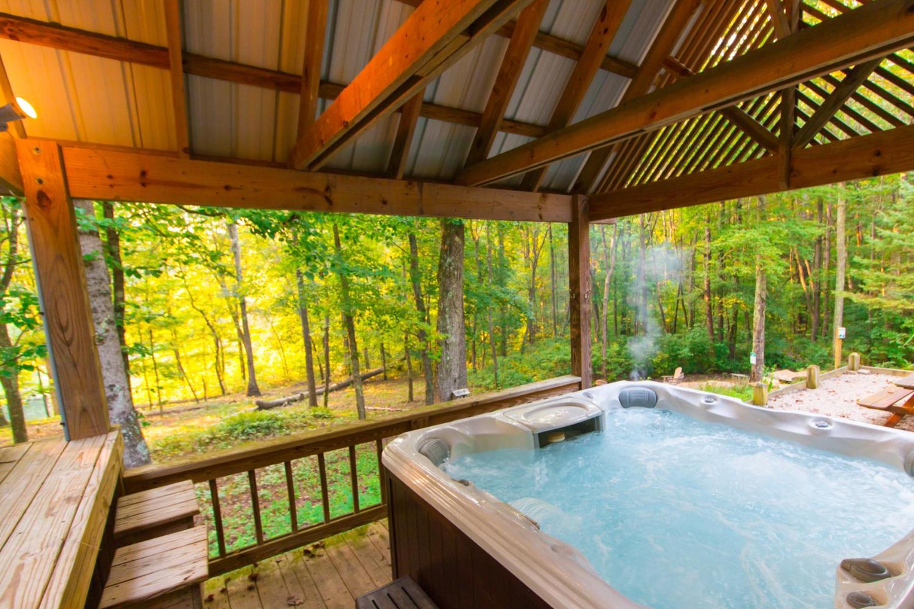 Cherry Ridge Retreat Luxury Cabins view 5