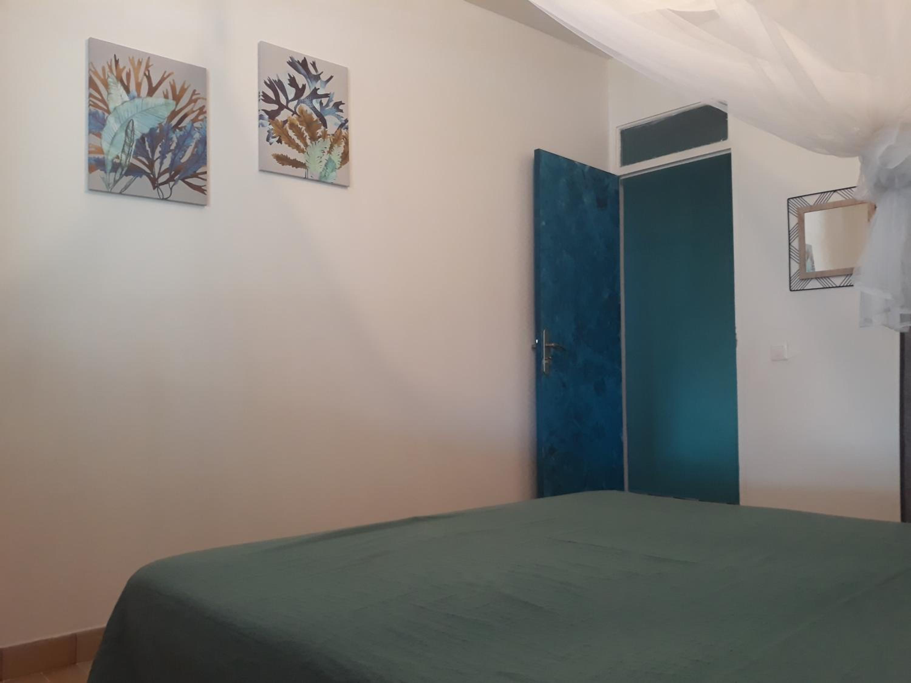 La maison bleue -chambre en colocation view 2