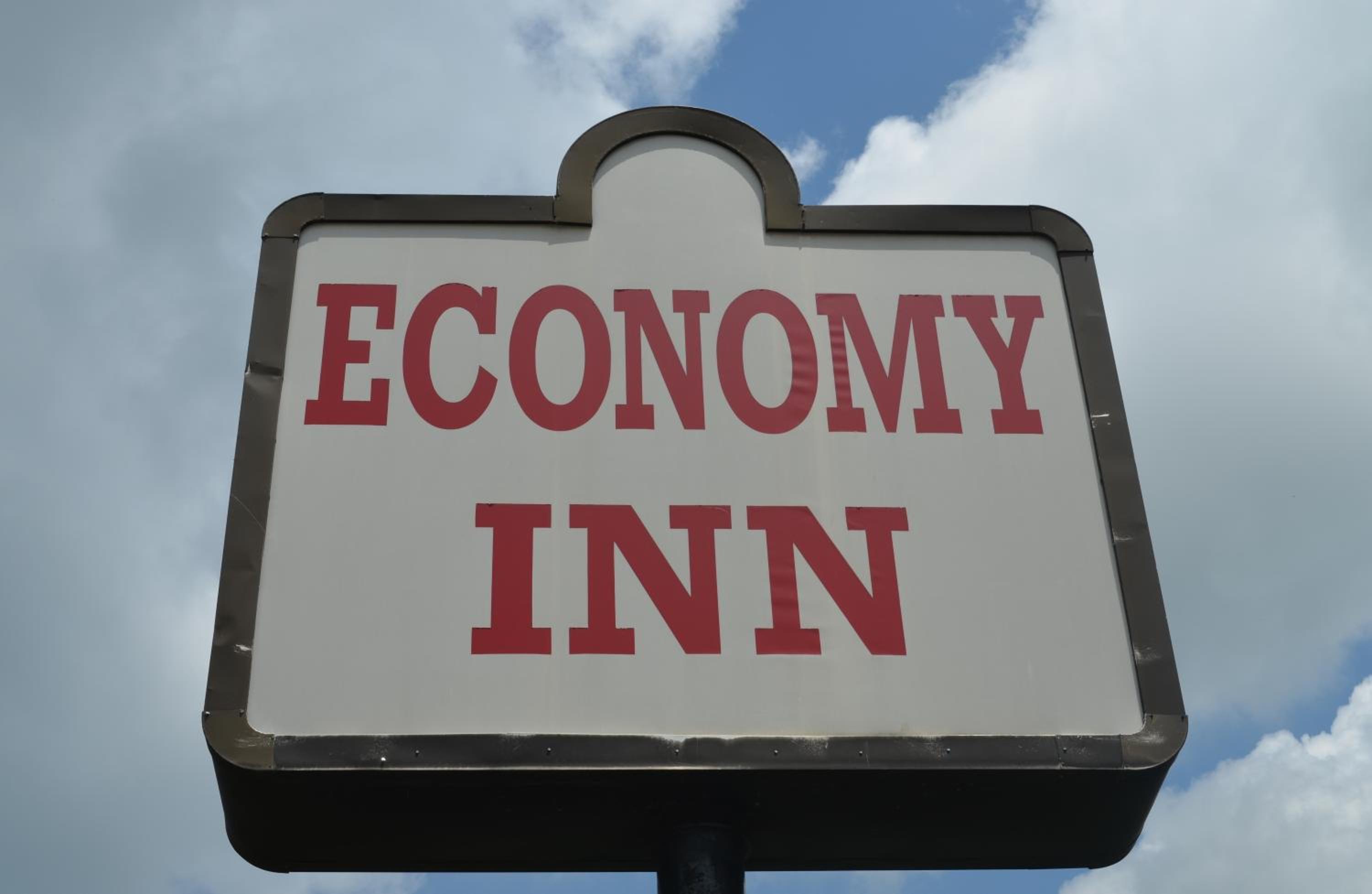 Economy Inn Bluefield - Property Image 13