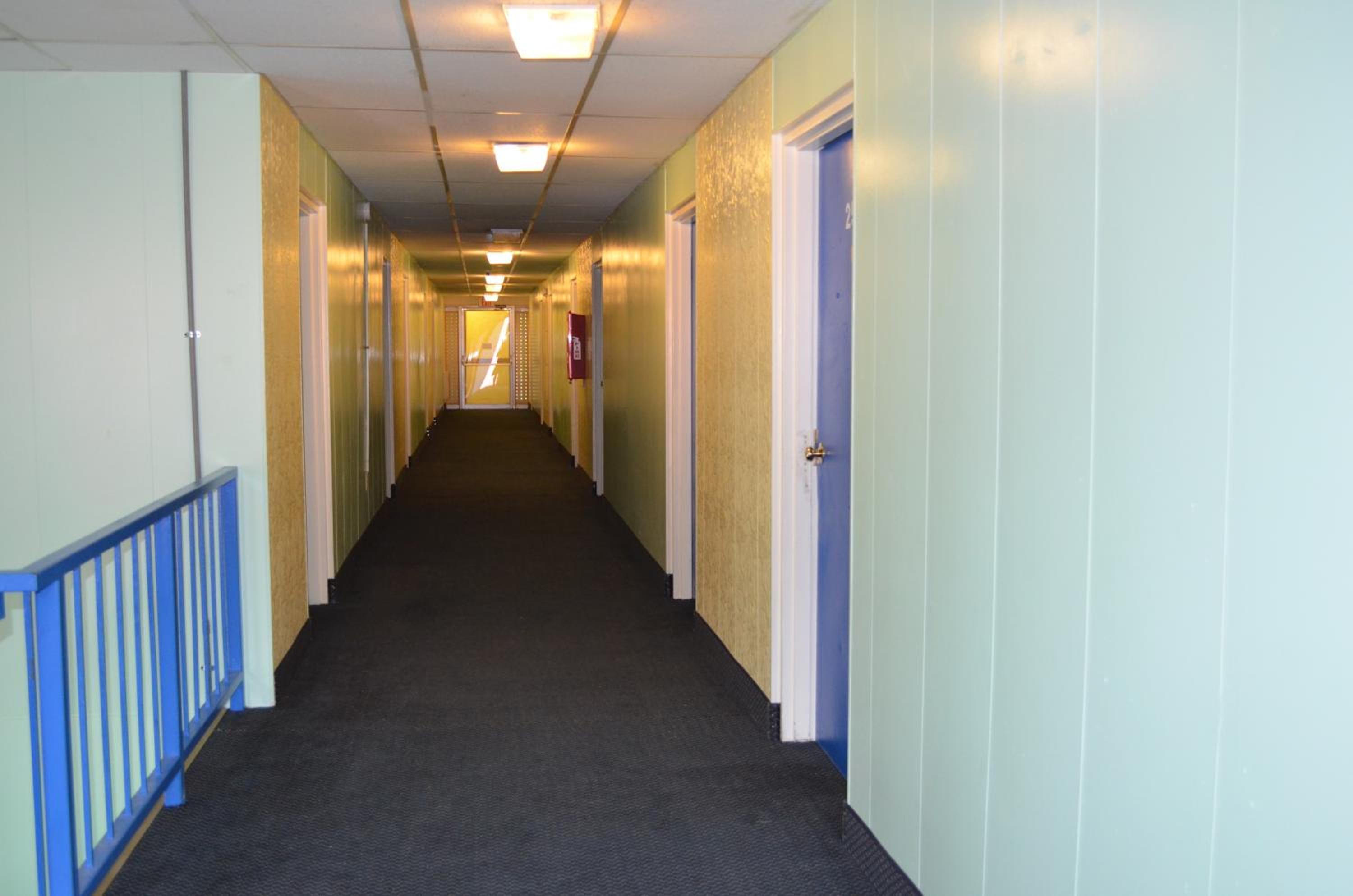 Economy Inn Bluefield - Property Image 21