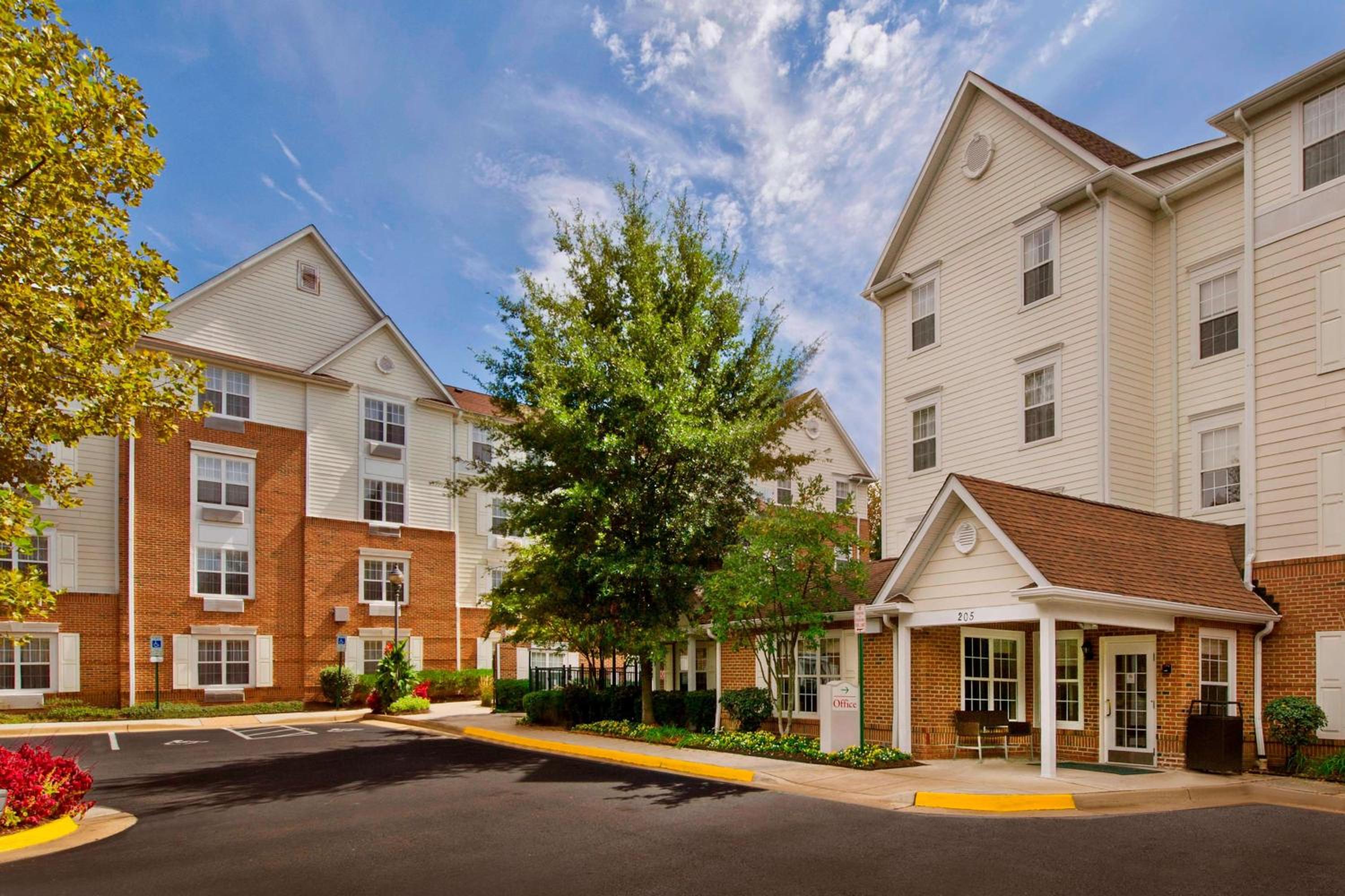 Sonesta Simply Suites Falls Church - Property Image 16