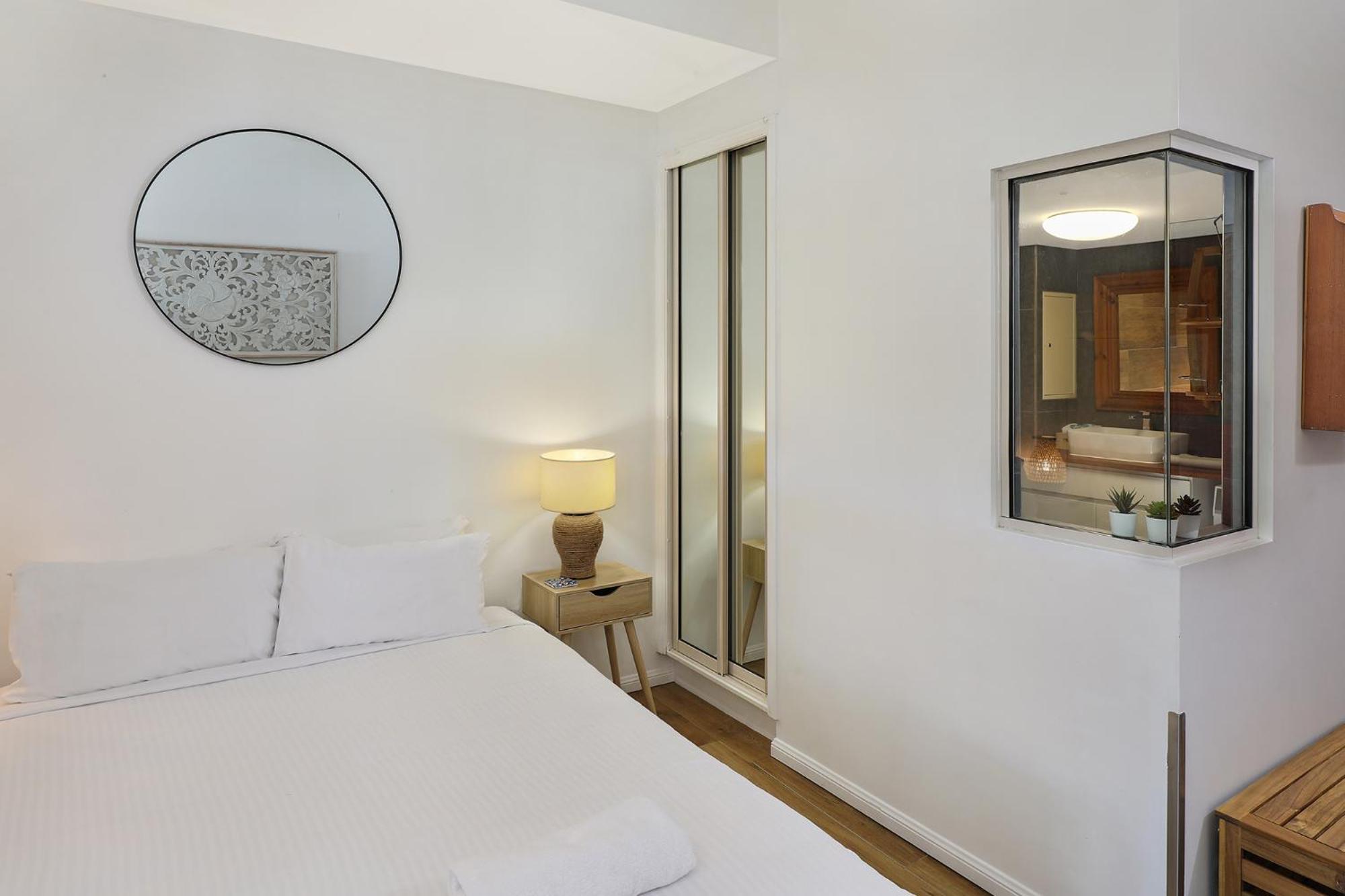 Grand Palais Boolarong Beachside Apartments