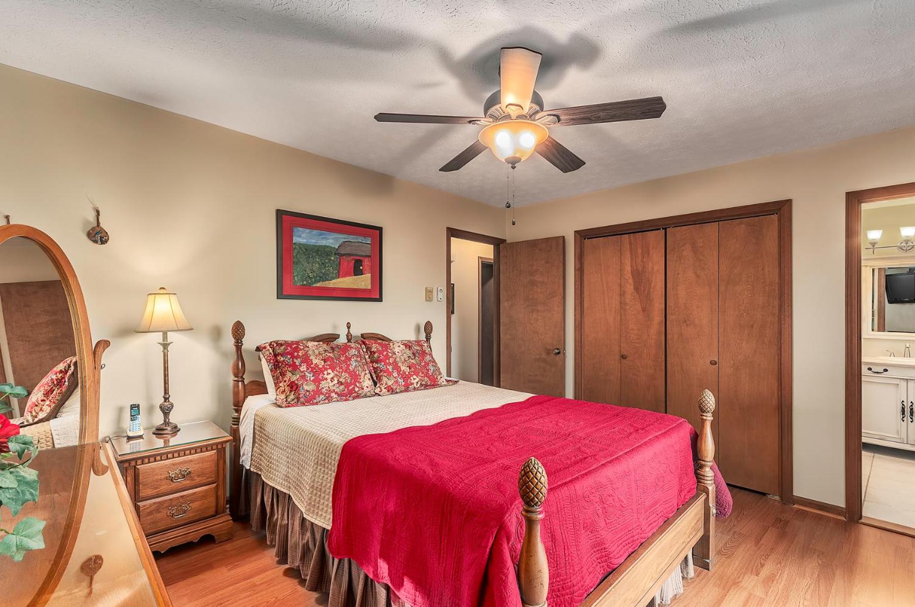 Bella Vista - Hot Tub and Pet Friendly view 3