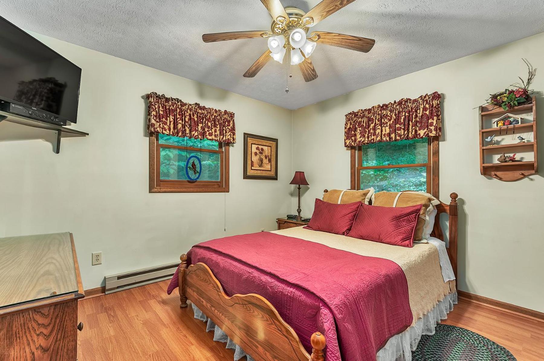 Bella Vista - Hot Tub and Pet Friendly view 5