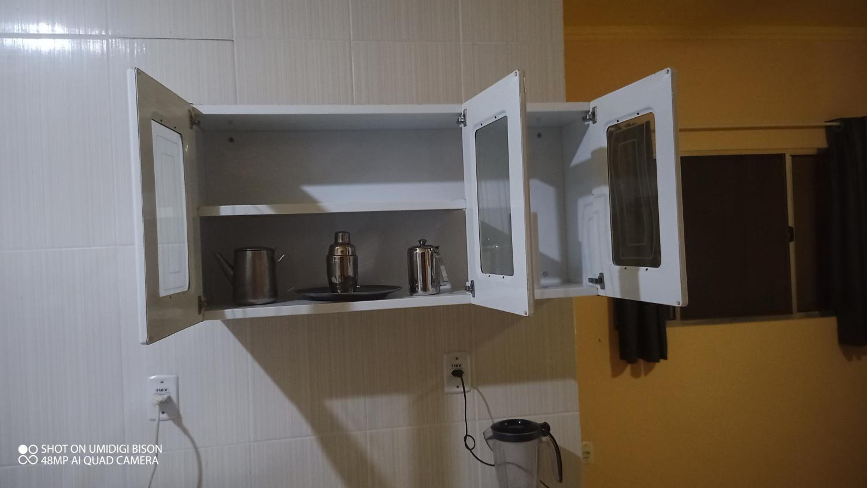 Casa com piscina , churrasqueira, Wi-Fi, em rua de Areia à 1km da praia, bairro sussegado, proíbido uso de som extremamente alto ideal para descansar