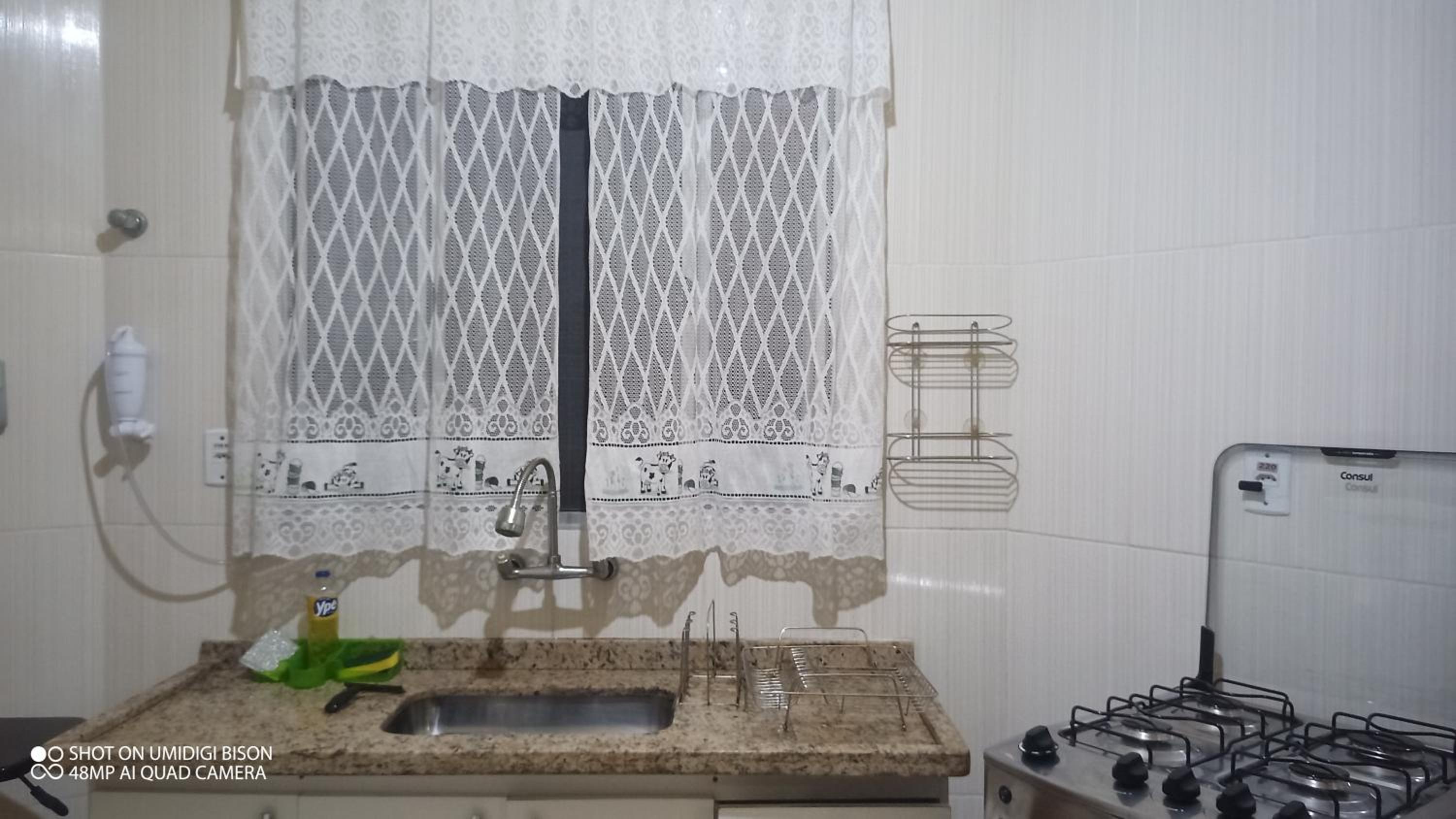Casa com piscina , churrasqueira, Wi-Fi, em rua de Areia à 1km da praia, bairro sussegado, proíbido uso de som extremamente alto ideal para descansar