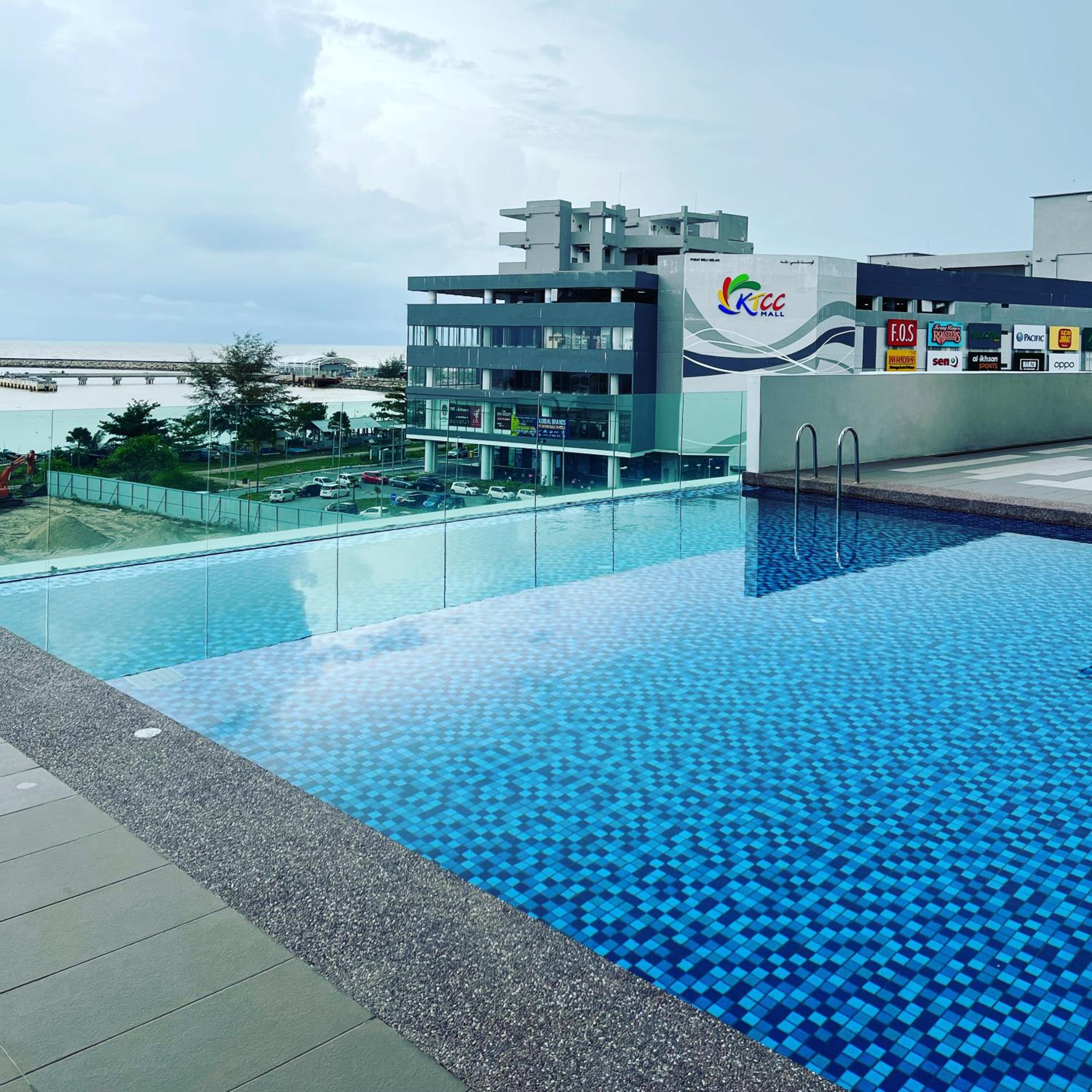 Kuala Terengganu View KTCVU Homestay Ladang Tanjung with POOL - KTCC Mall, Mayang Mall, Drawbridge photo 8