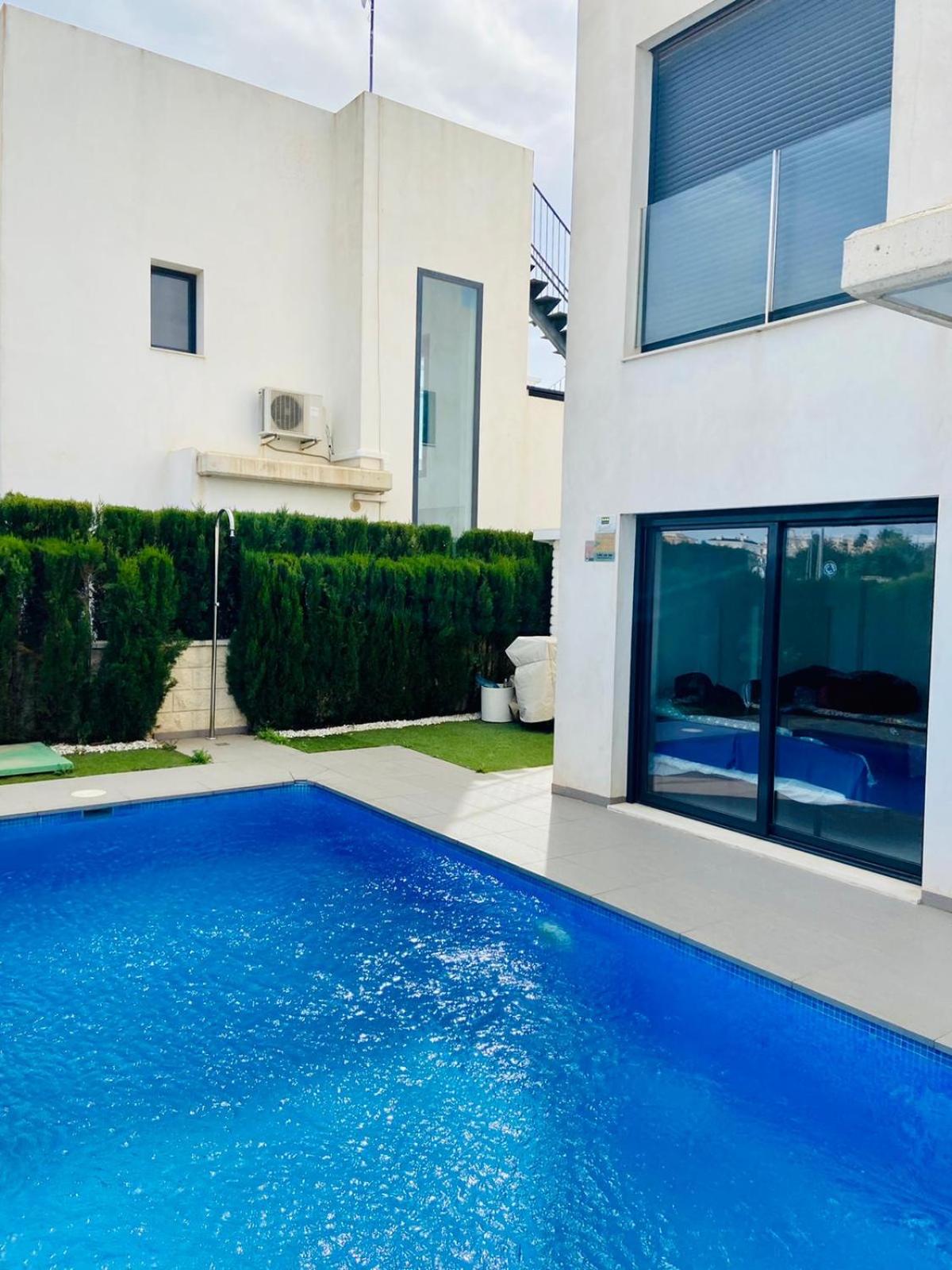 Luxury villa with private pool view 3