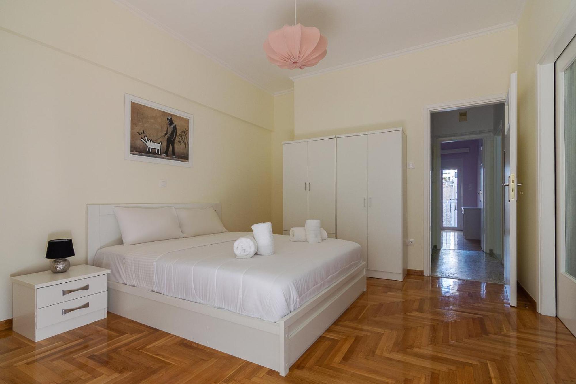 Athens Vacations - Bright and Spacious 2-bedrooms Apartment in Athens - Property Image 6