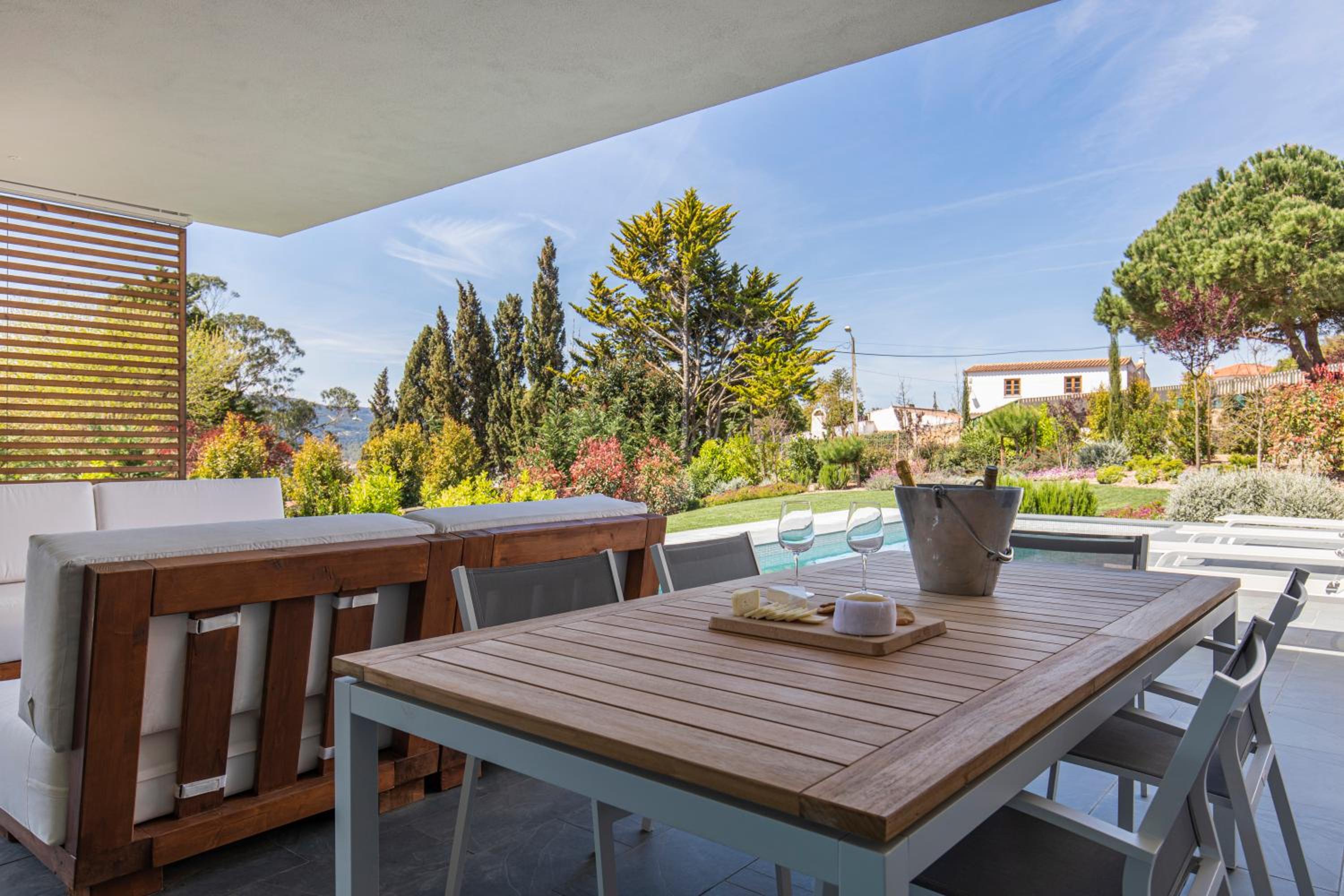 Casa de Cima Luxury Villa view 4
