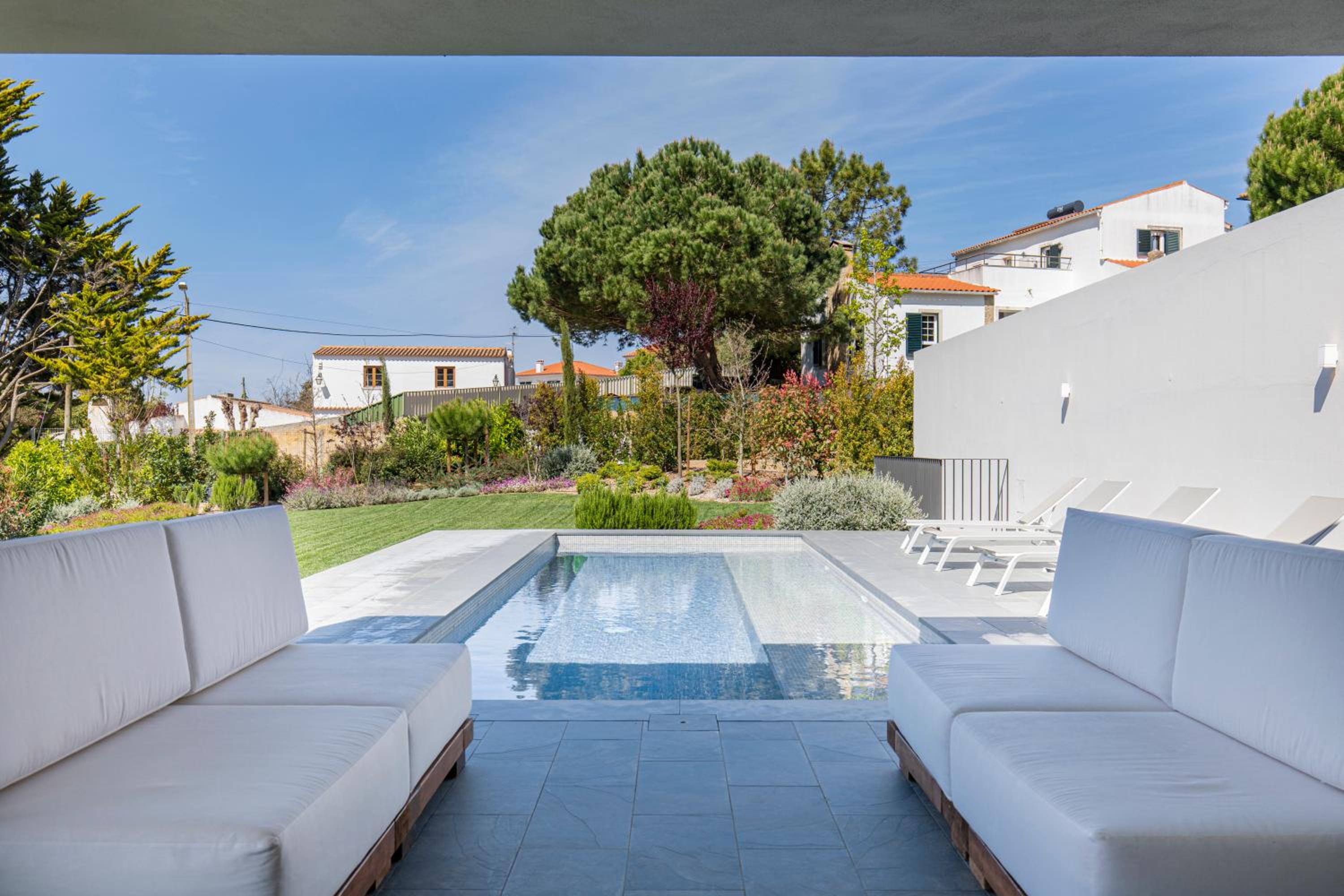 Casa de Cima Luxury Villa view 3