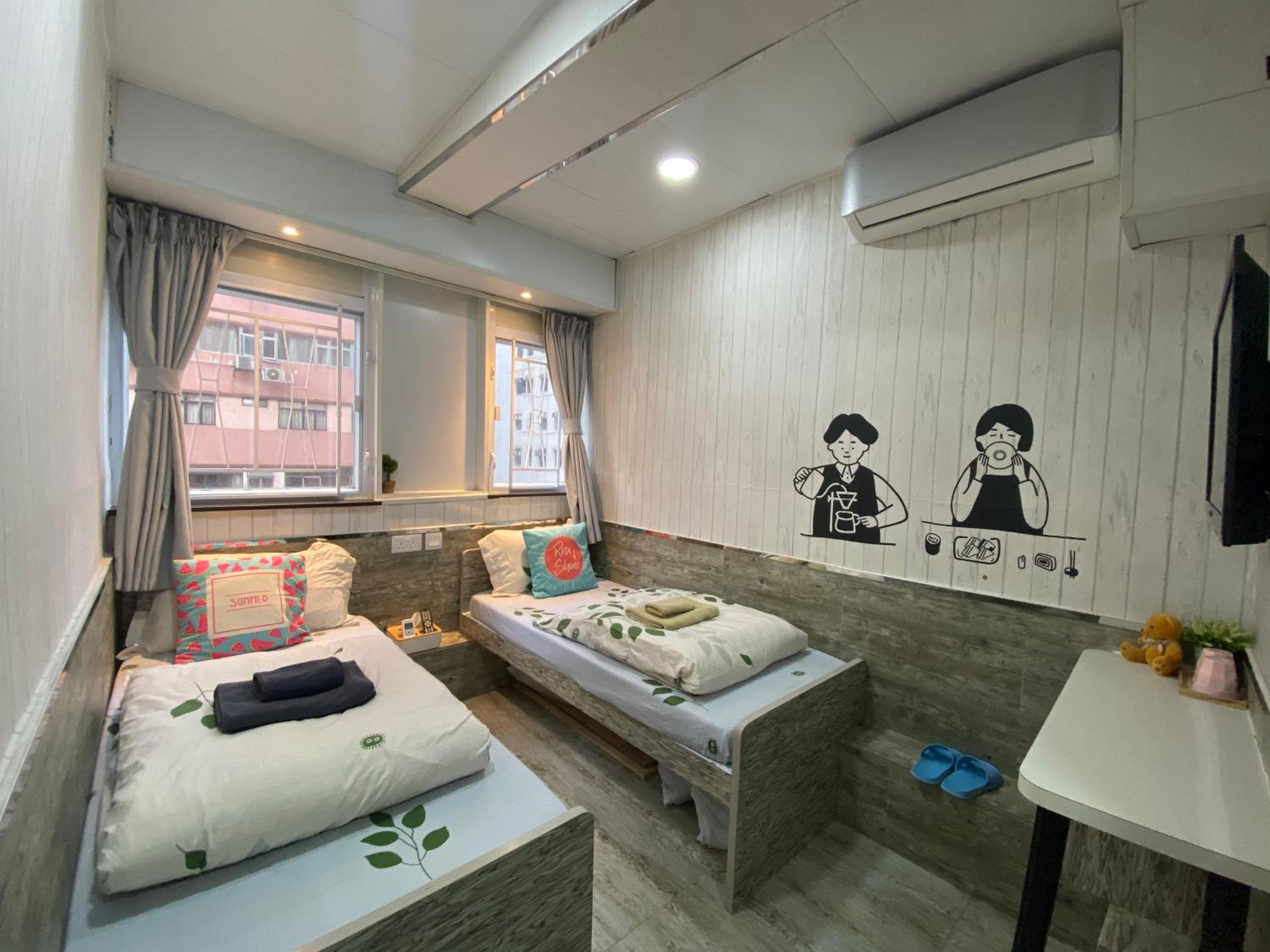 Hong Kong Hostel (Tsim Sha Tsui Mansion)