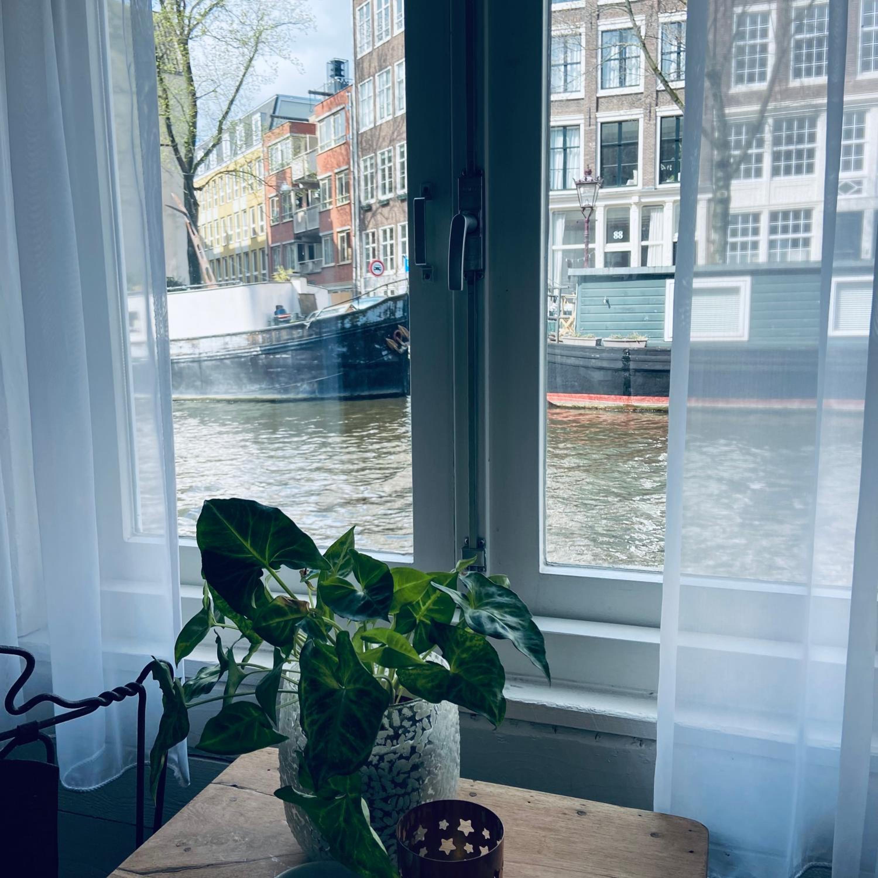 Houseboat Bonnie photo 5