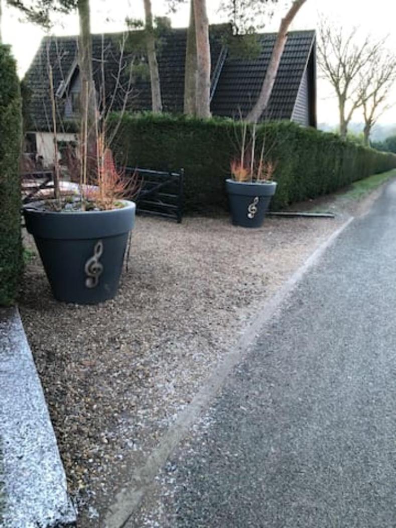 Quavers Rest - quintessential little home & hot tub available ! view 3