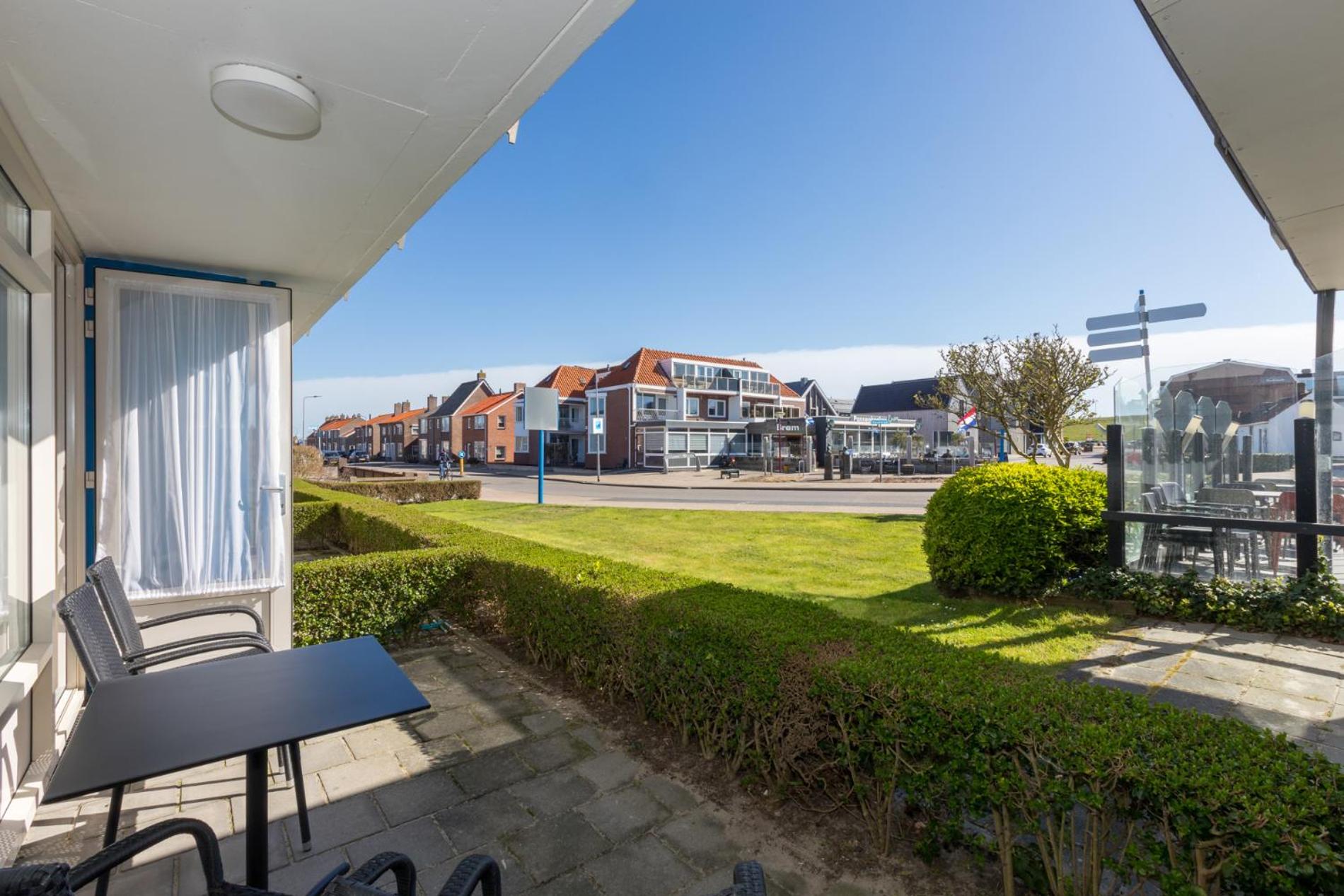 Welcome in - Kurhaus appartement 5 - met terras en 50m van het strand view 5