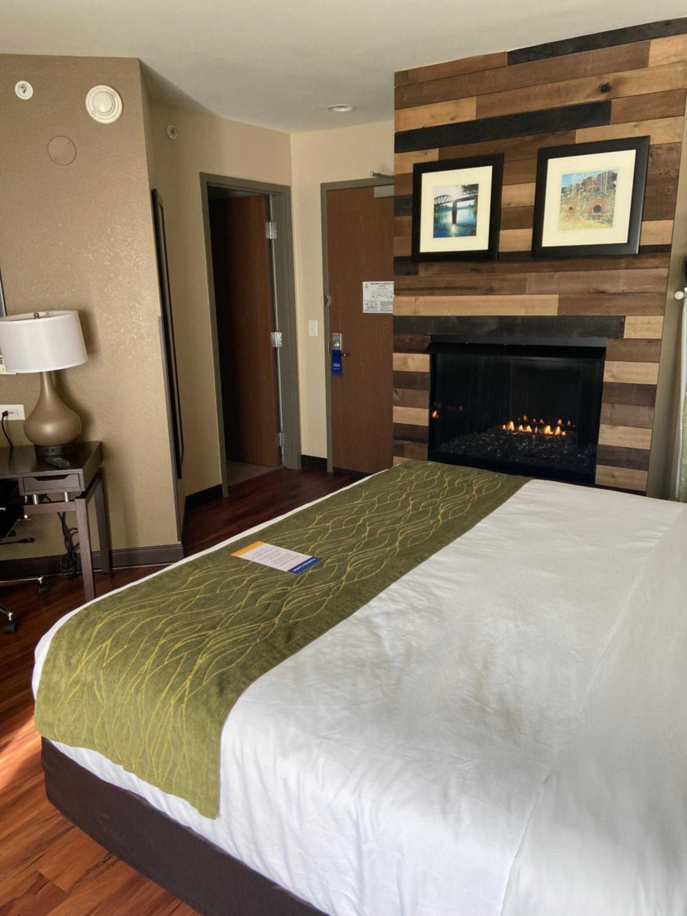 Comfort Inn Connellsville Riverview