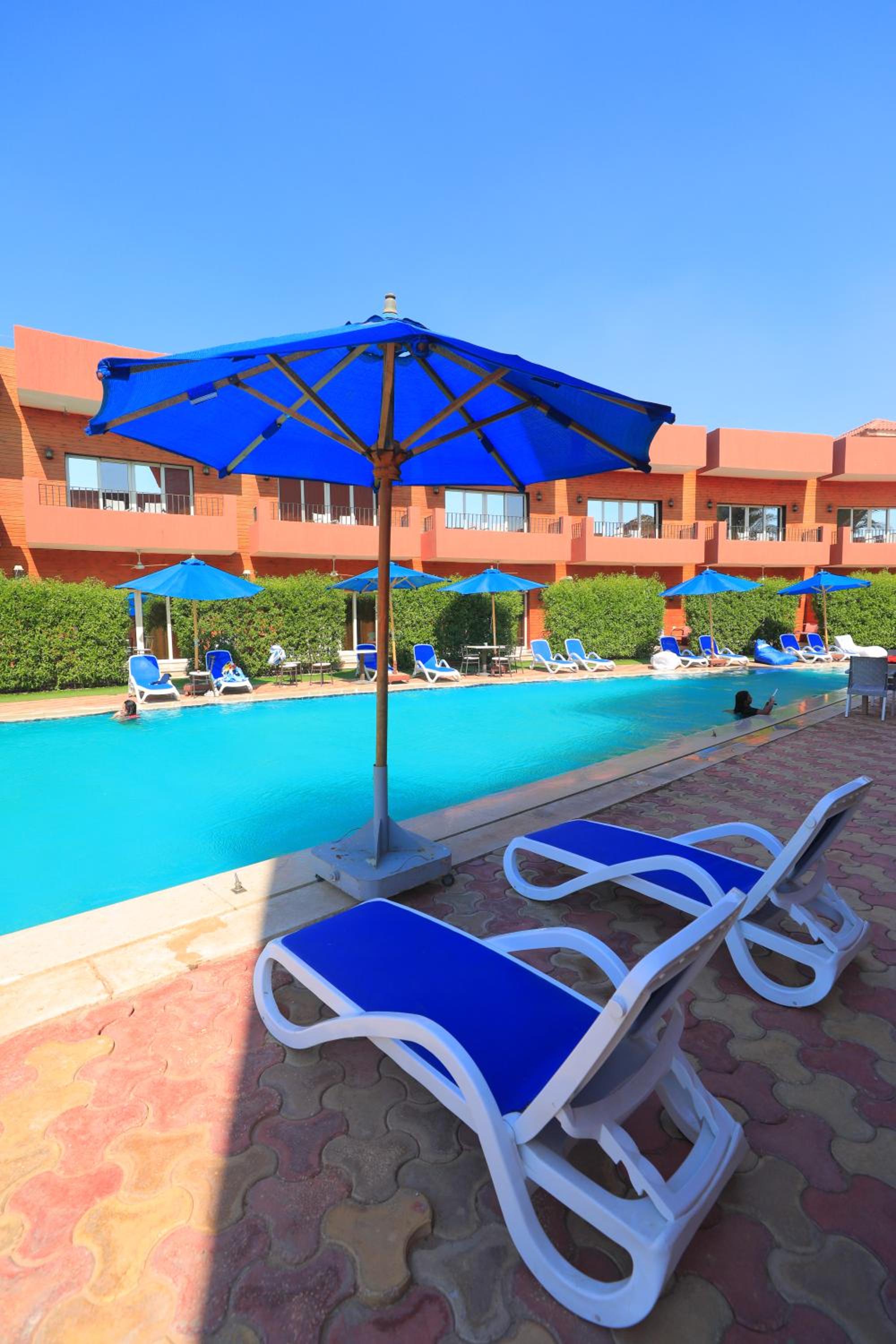 ByootBay Resort & Club