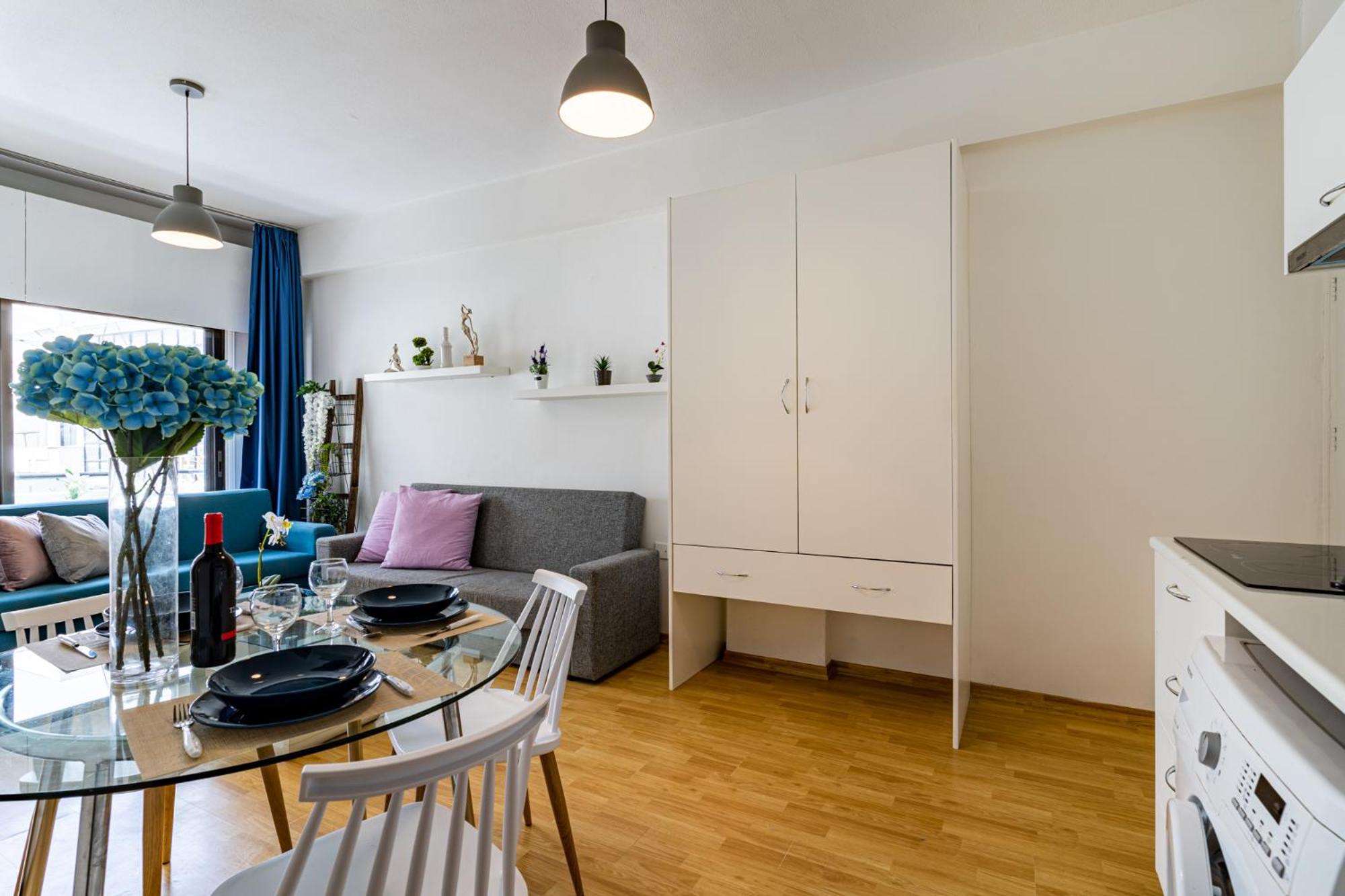 Blue Ivy 1-BR Apt in Larnaca Center view 4