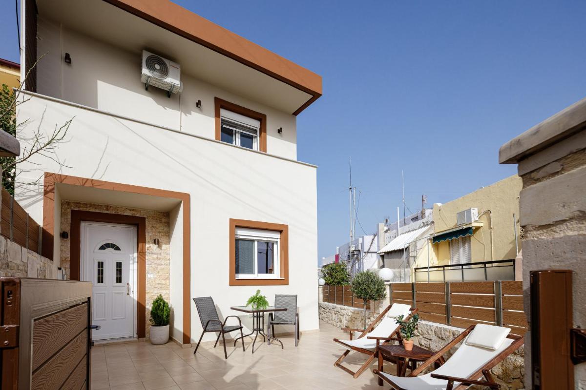 Amalthea Family Residence photo 1