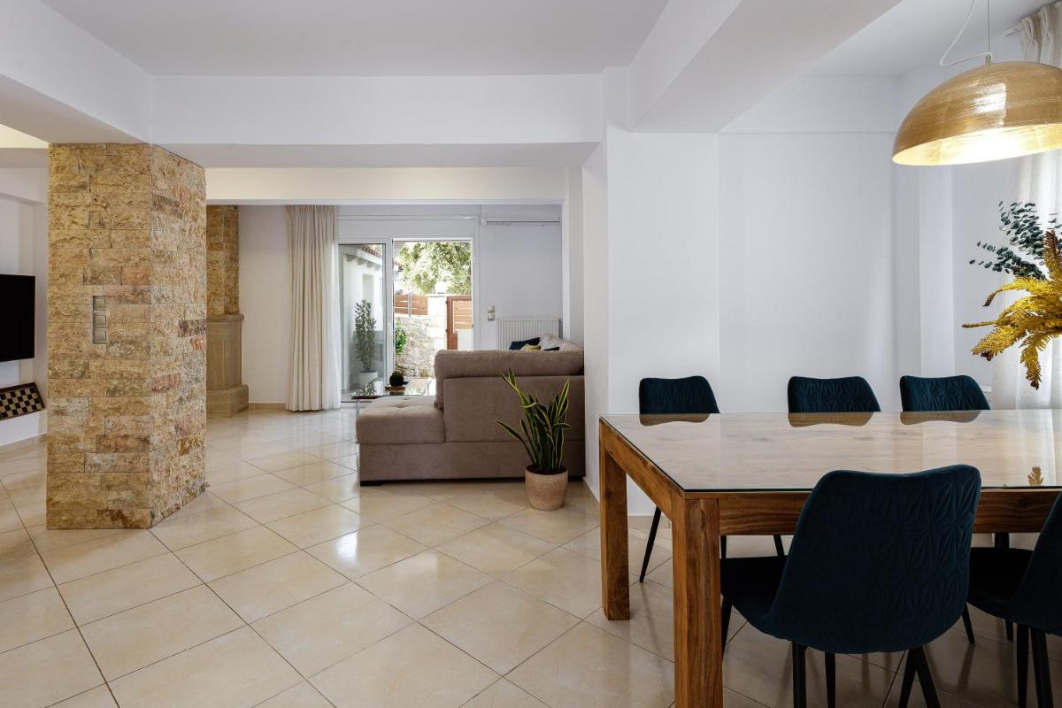 Amalthea Family Residence photo 4