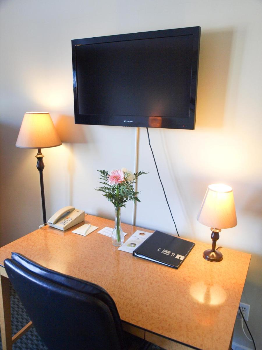 hotel reception