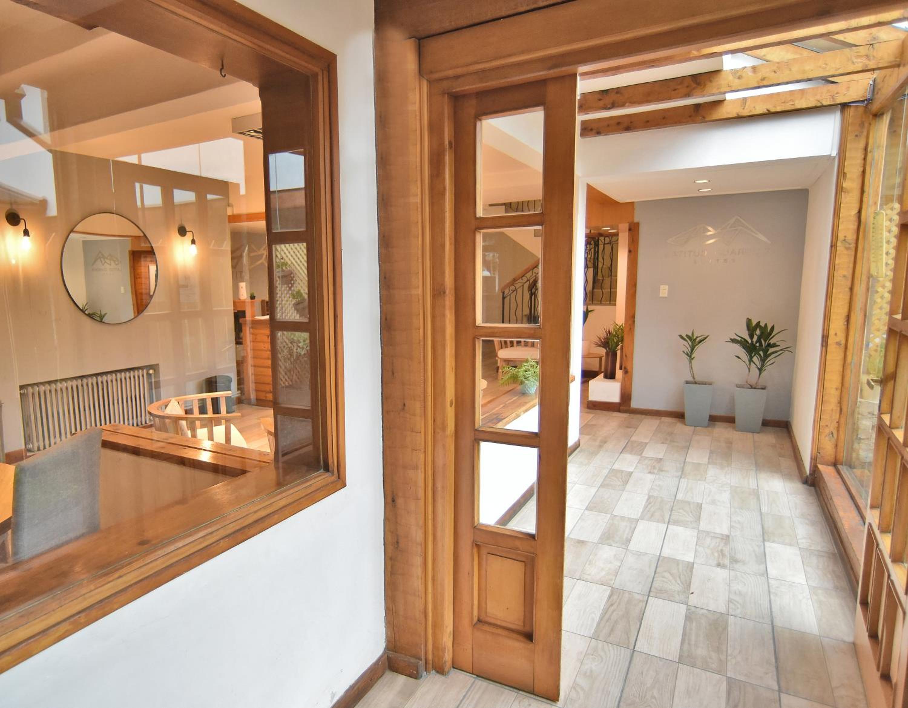 Latitud Cuarenta Suites
