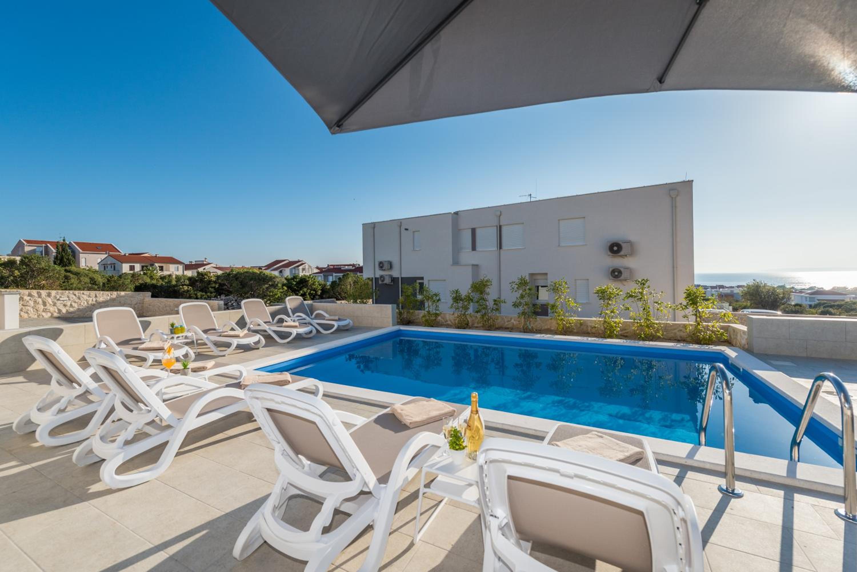 Photo 35