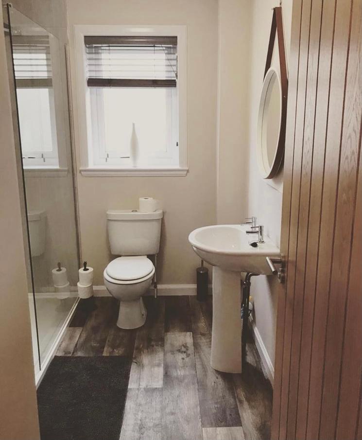 Malva - Modern 2 Bedroom Bungalow in Wick Sleeps 4 with private parking - NC500 Route view 5
