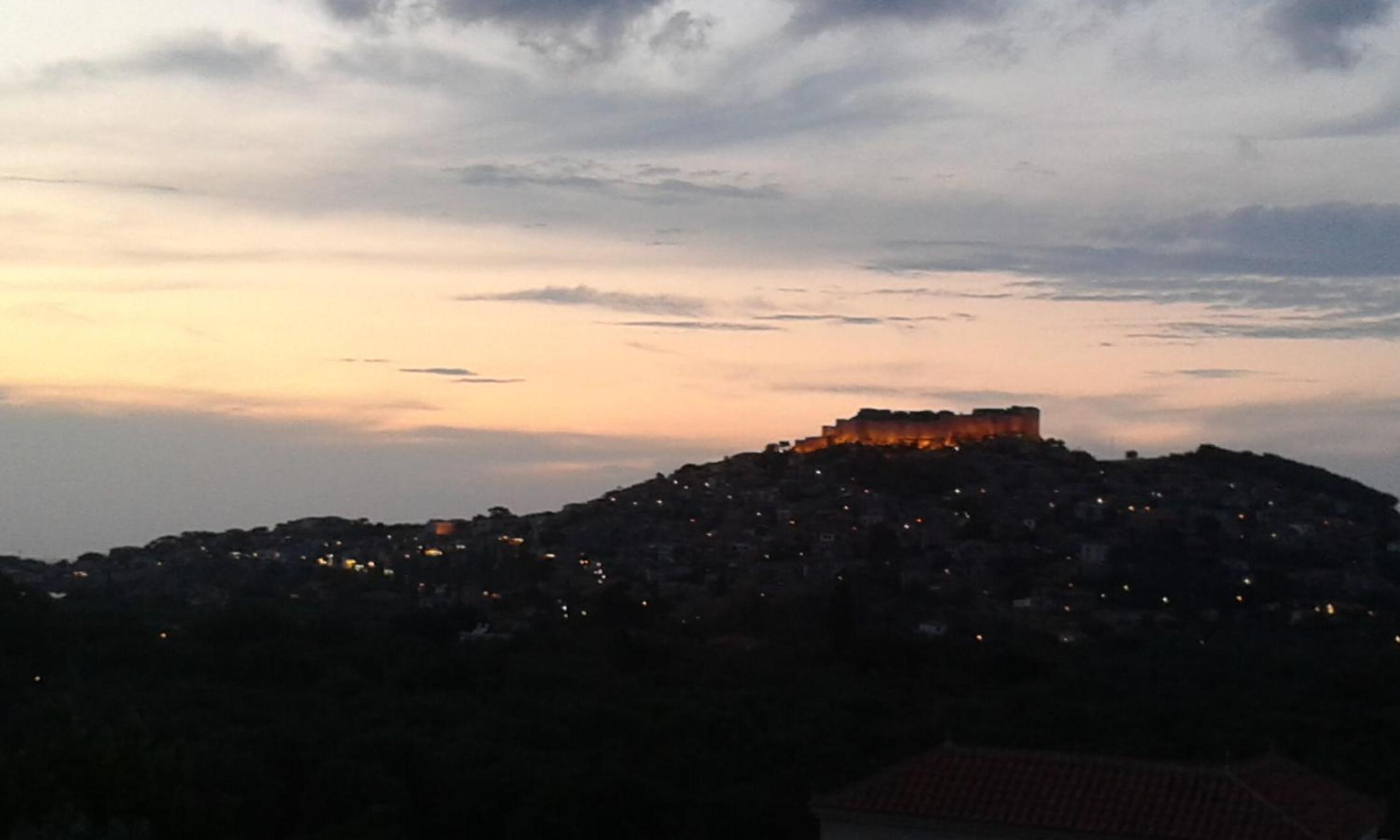 Molivos View Studios
