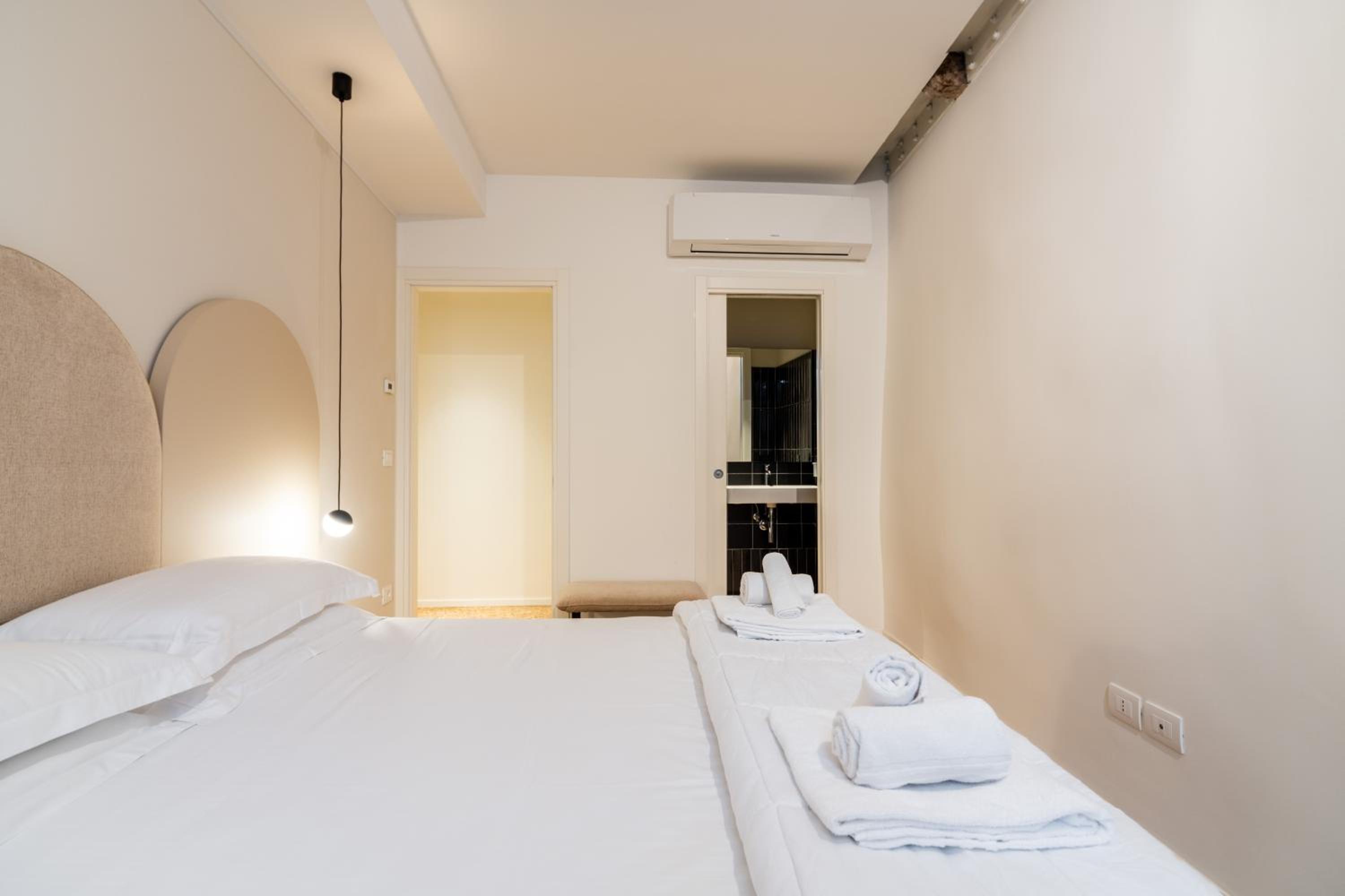 Palazzo Miracoli Apartments