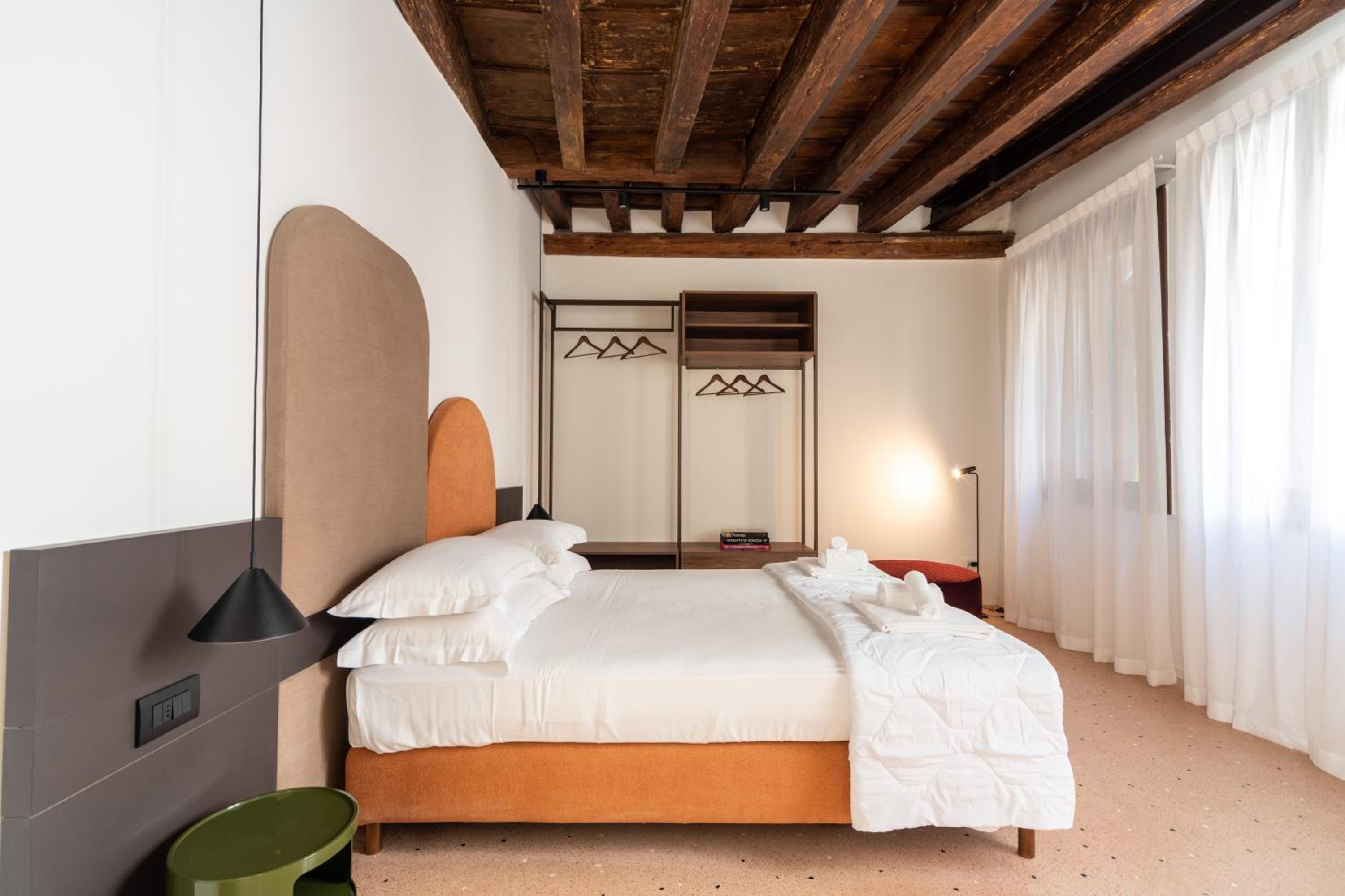 Palazzo Miracoli Apartments